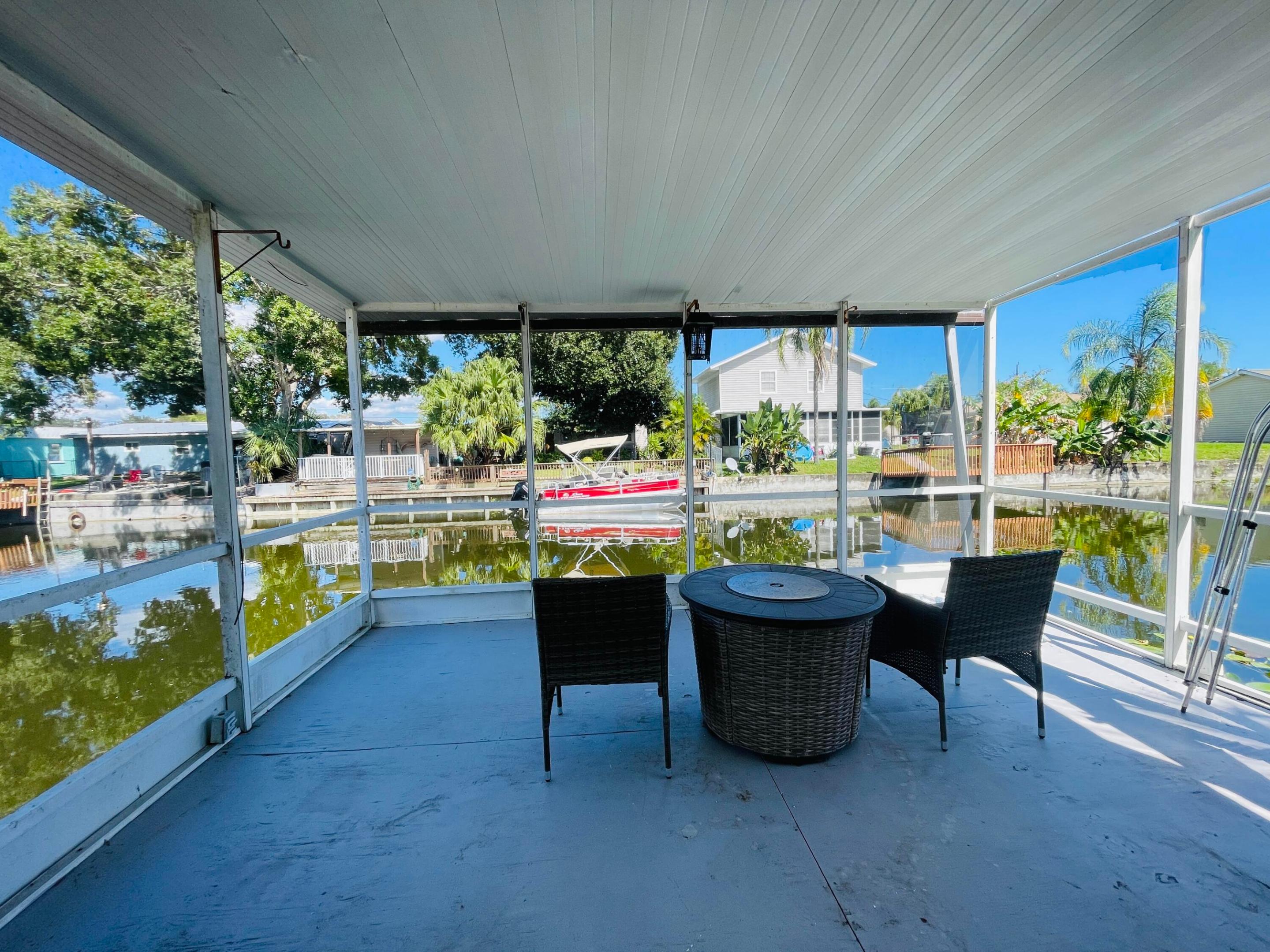 1099 7th Street Property Photo 6