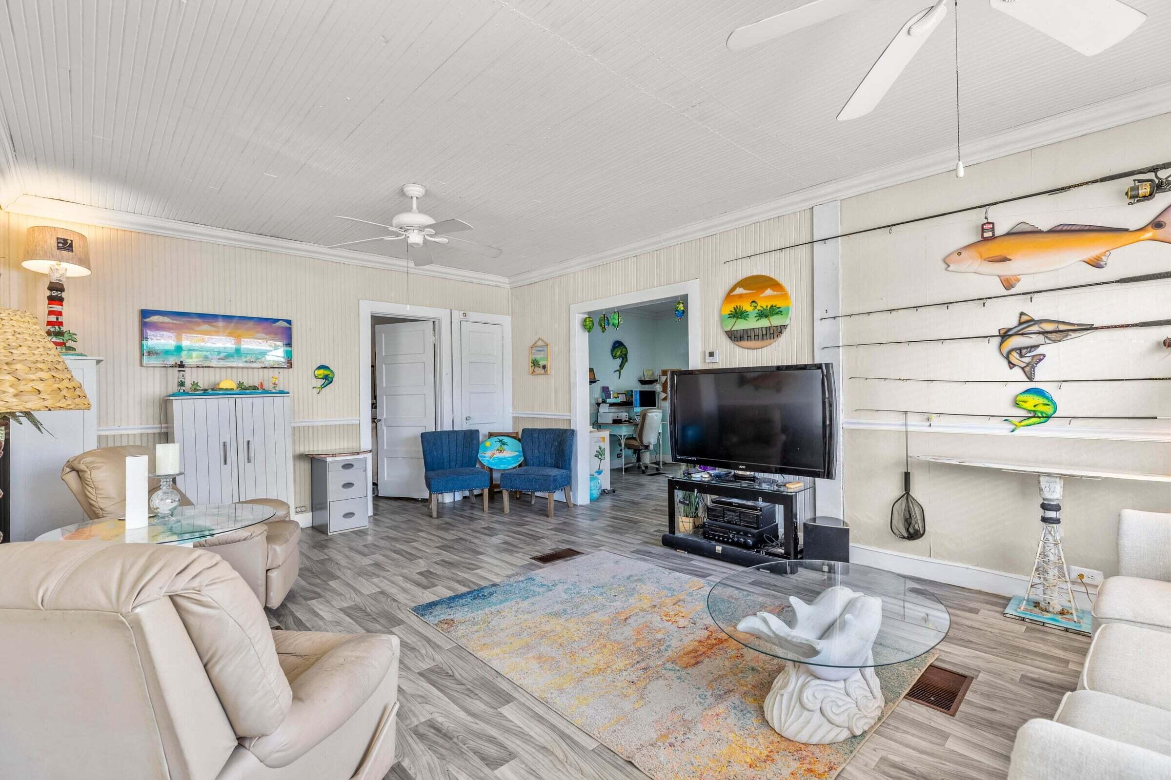 1099 7th Street Property Photo 14