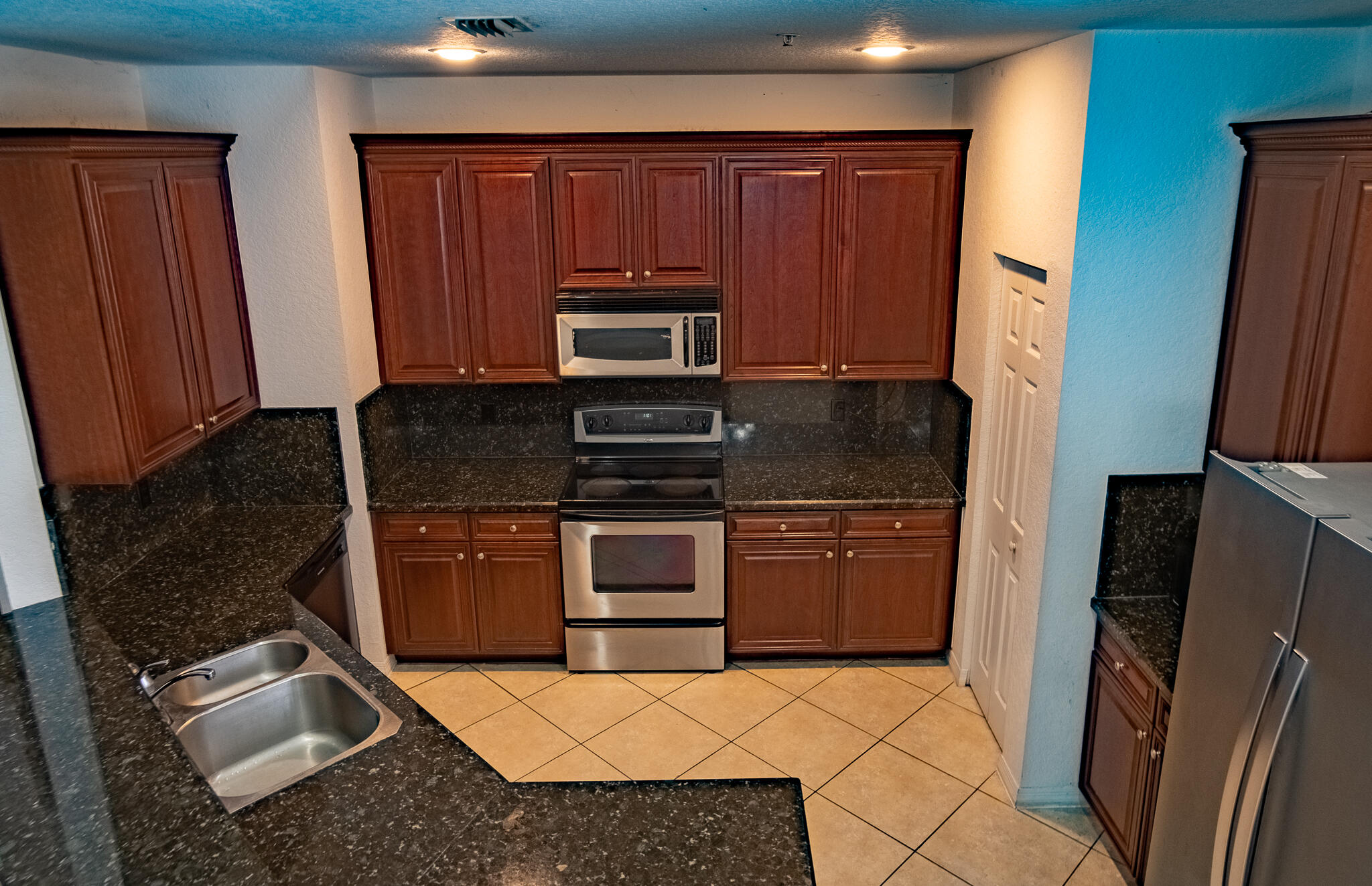 103 E Thatch Palm Circle Property Photo 19