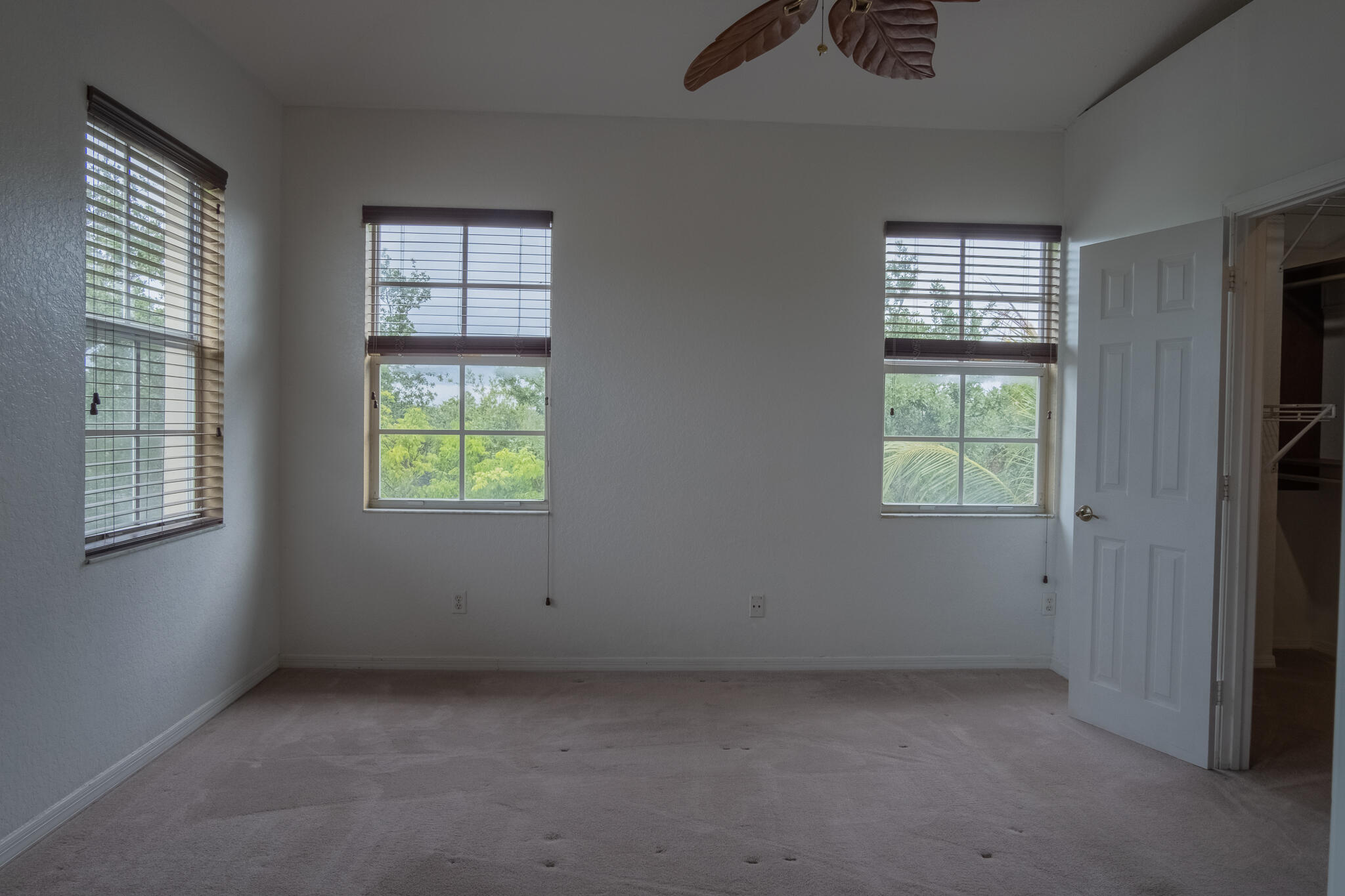 103 E Thatch Palm Circle Property Photo 25
