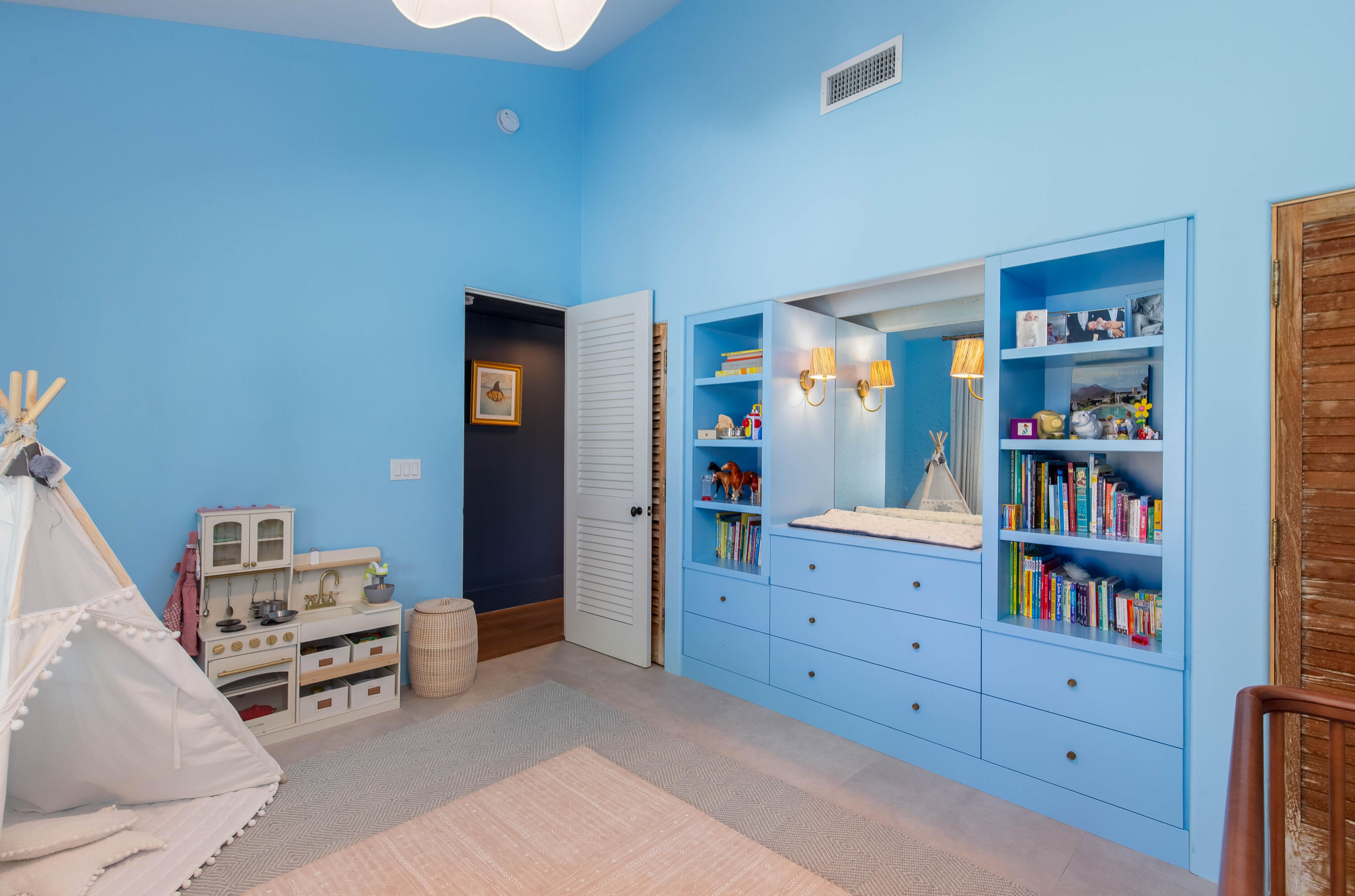 11669 Wimbledon Circle Property Photo 15