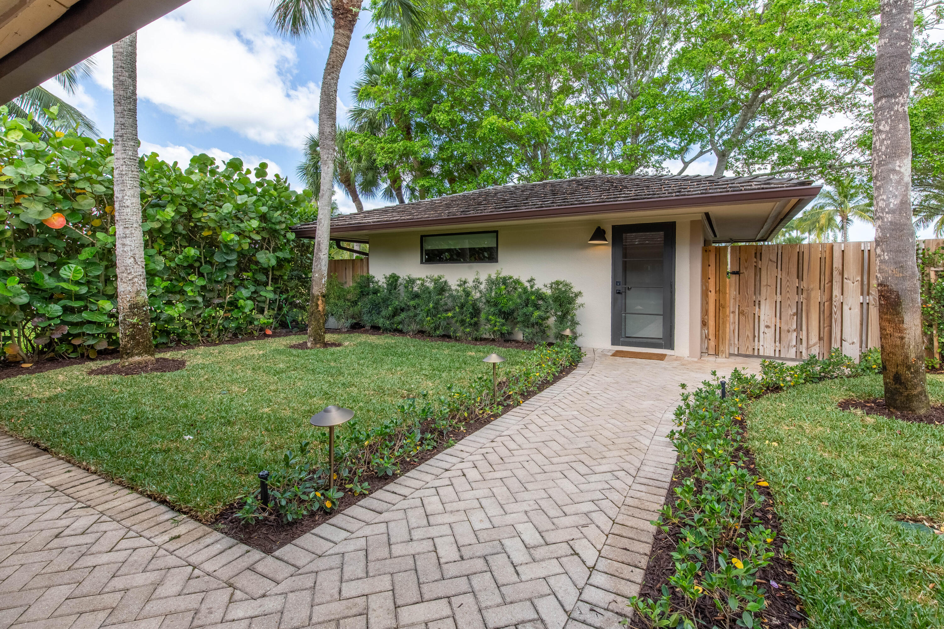 11669 Wimbledon Circle Property Photo 30