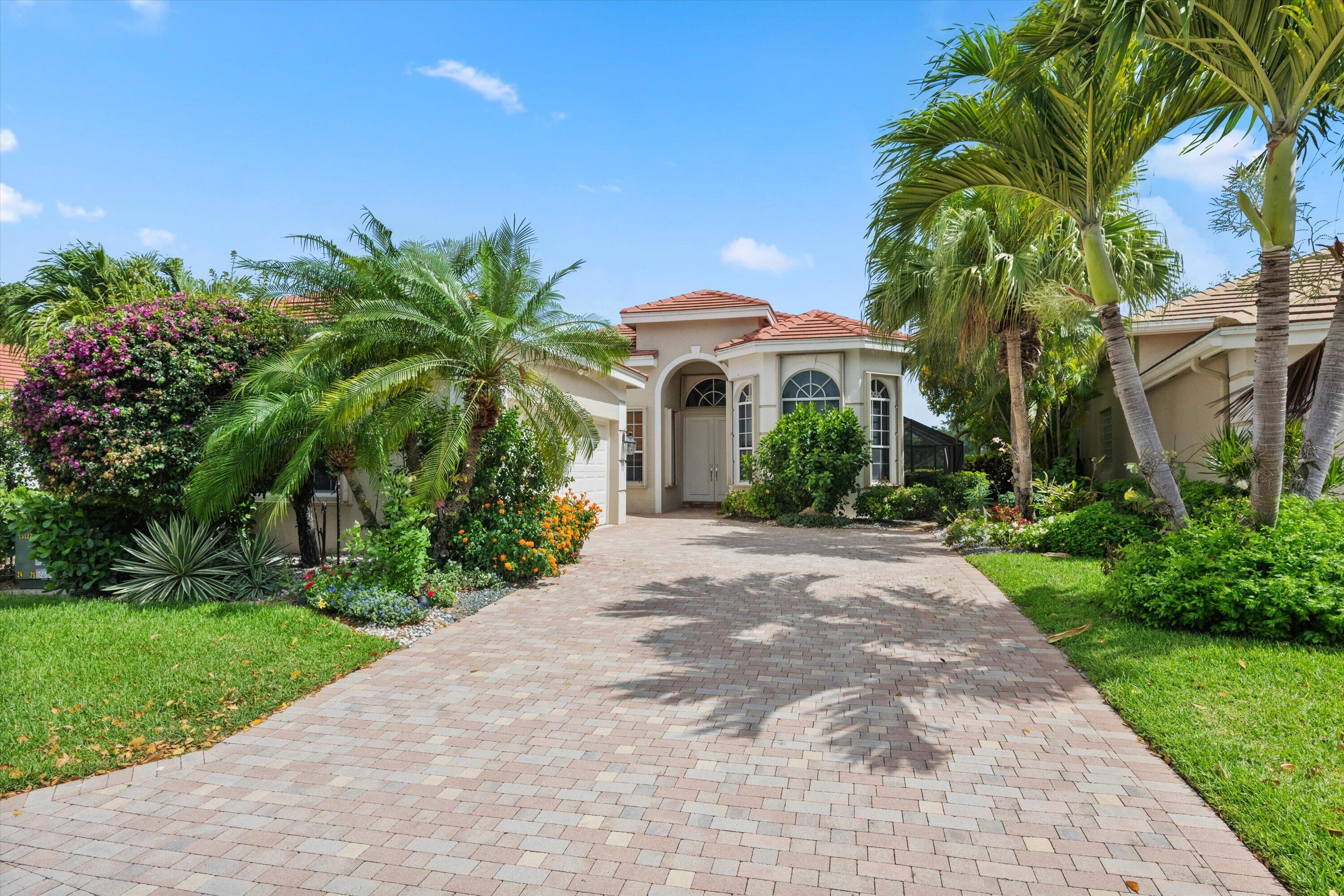 10911 Royal Devon Way Property Photo 3