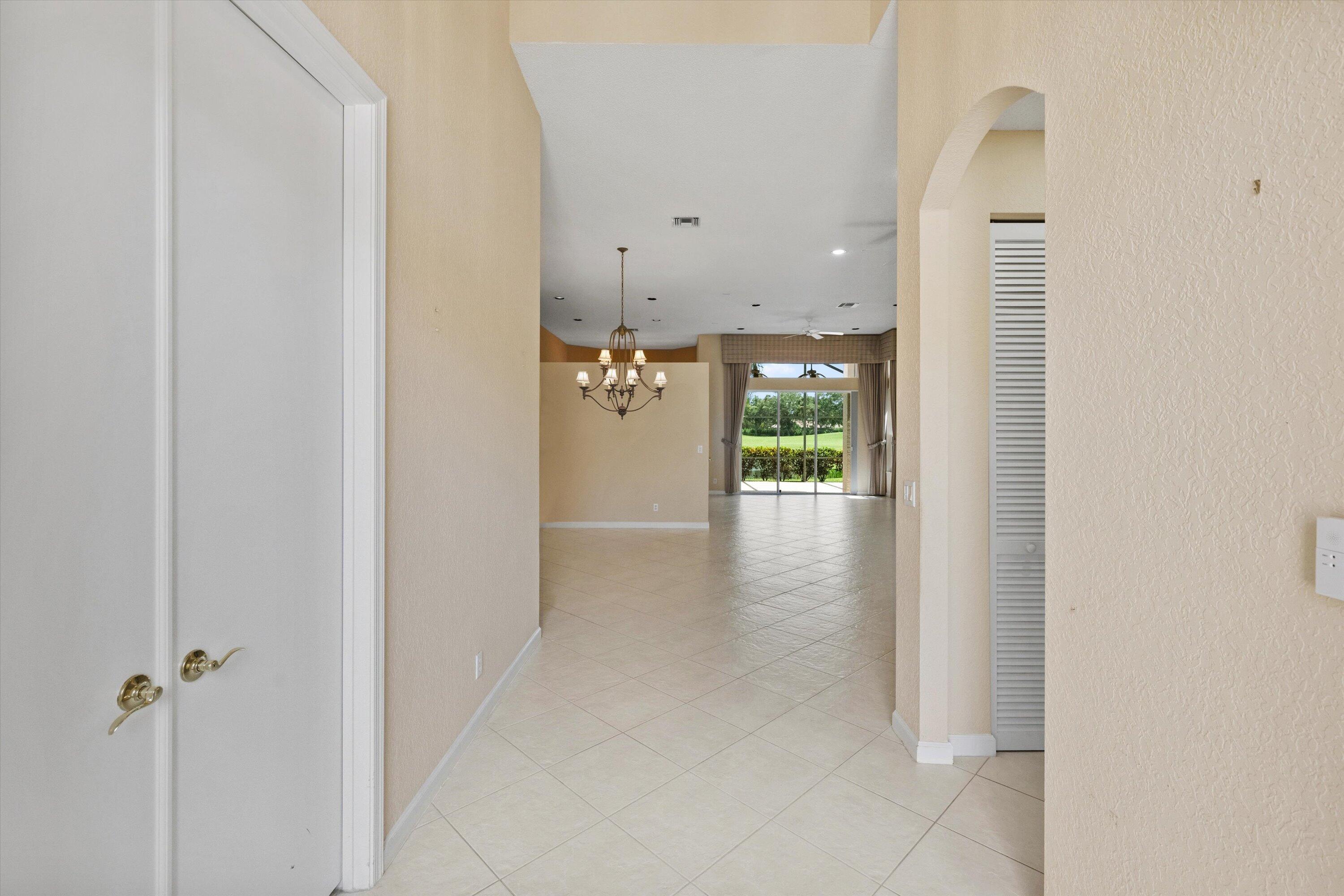 10911 Royal Devon Way Property Photo 5
