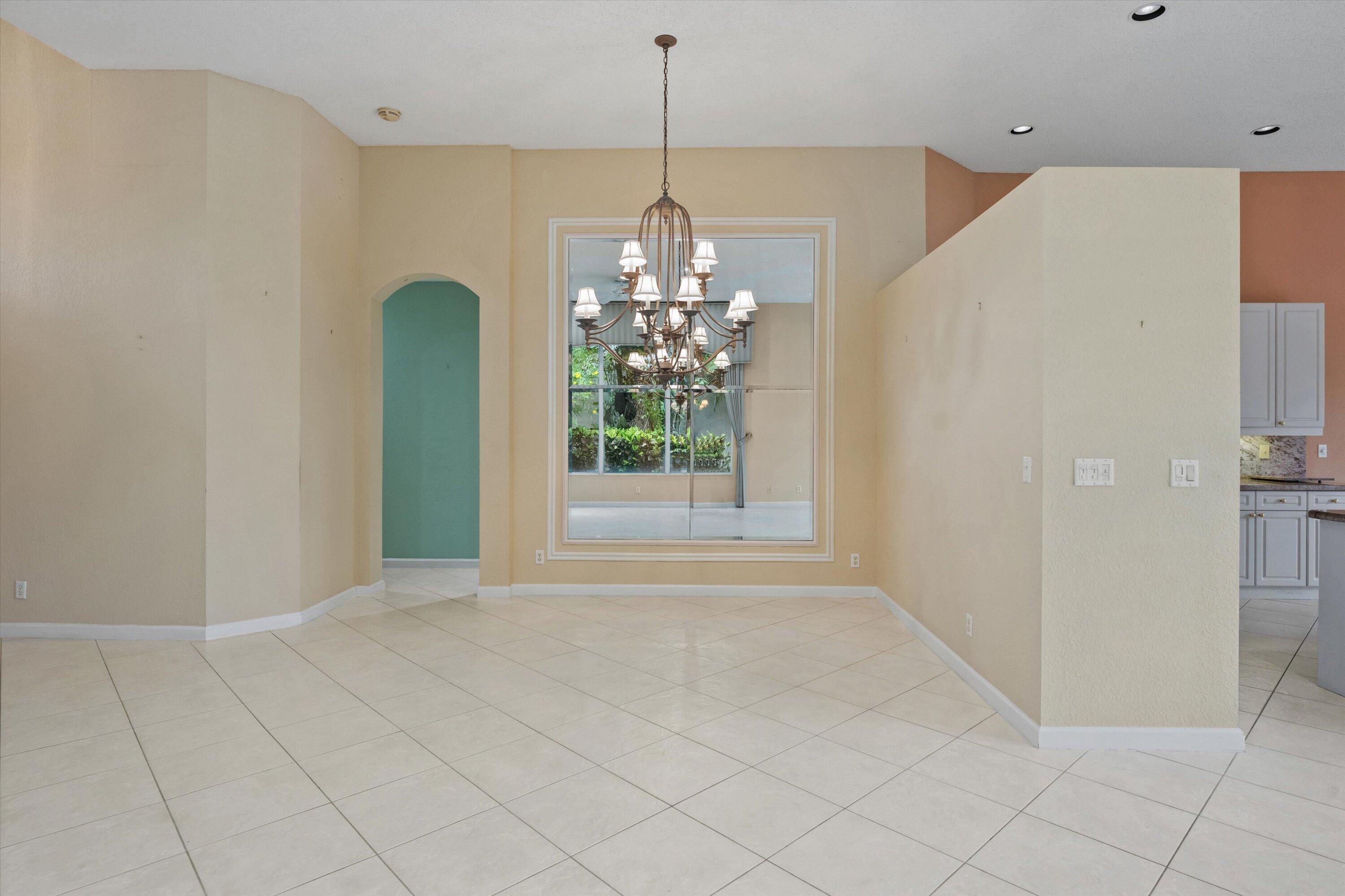 10911 Royal Devon Way Property Photo 8