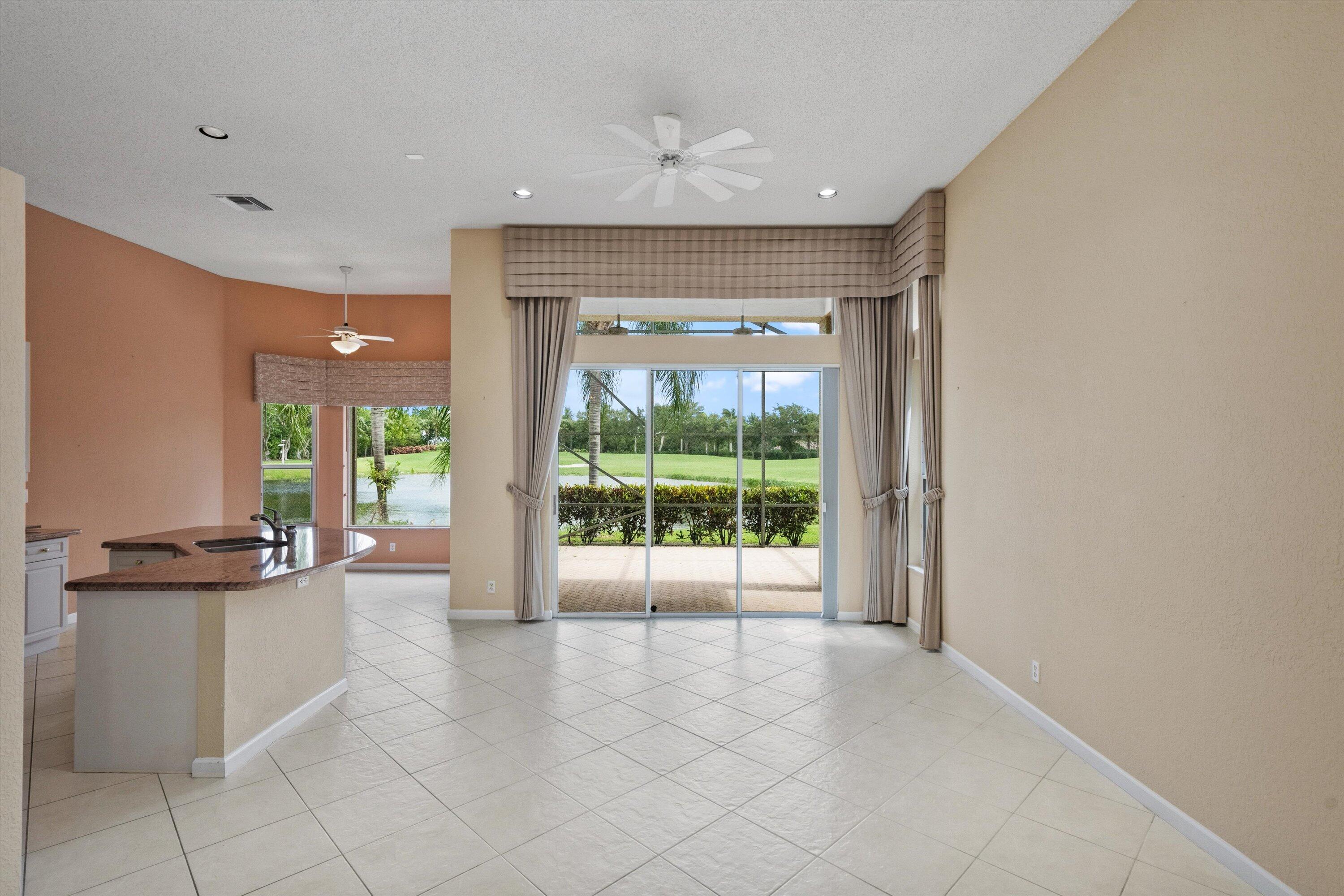 10911 Royal Devon Way Property Photo 10