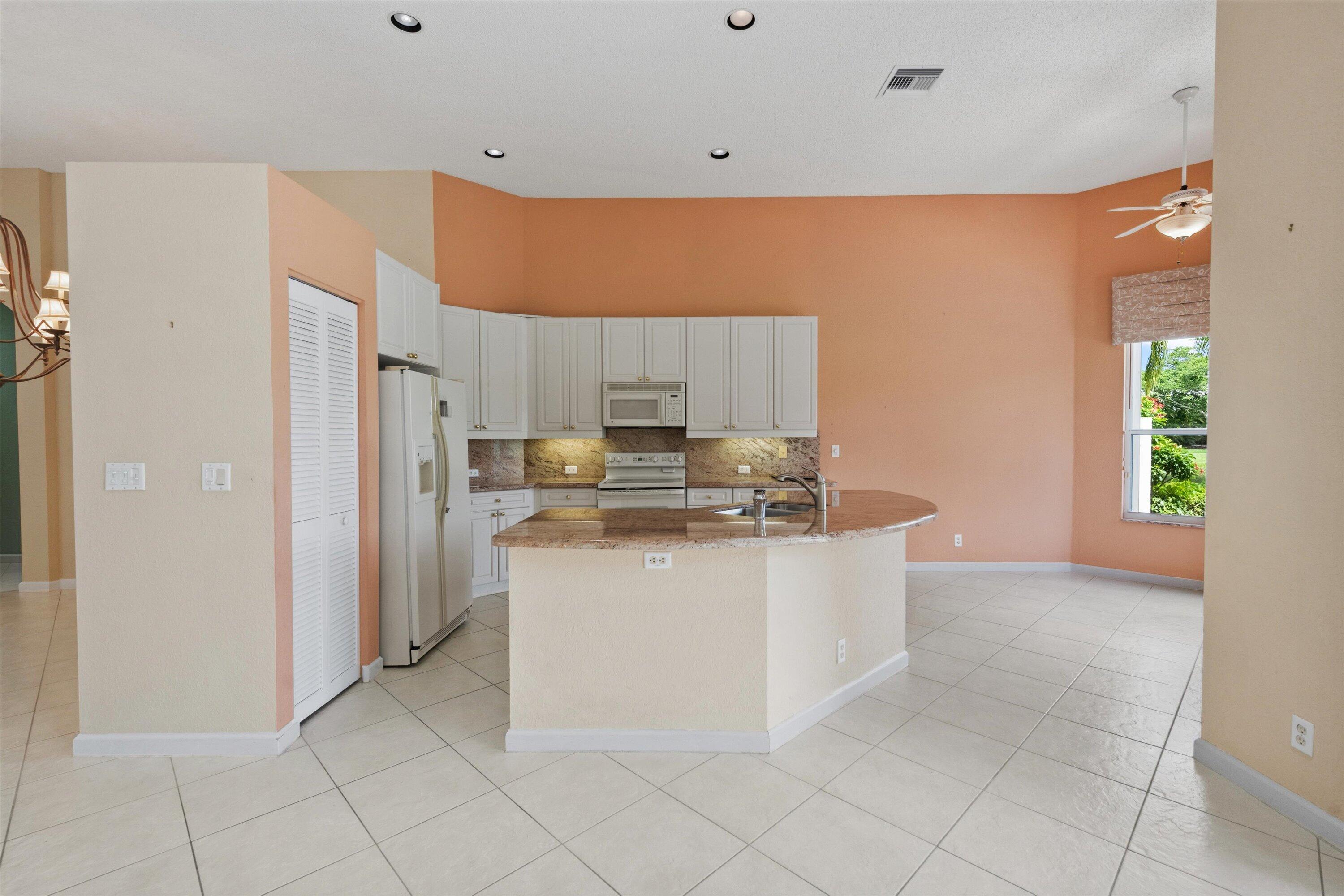 10911 Royal Devon Way Property Photo 12