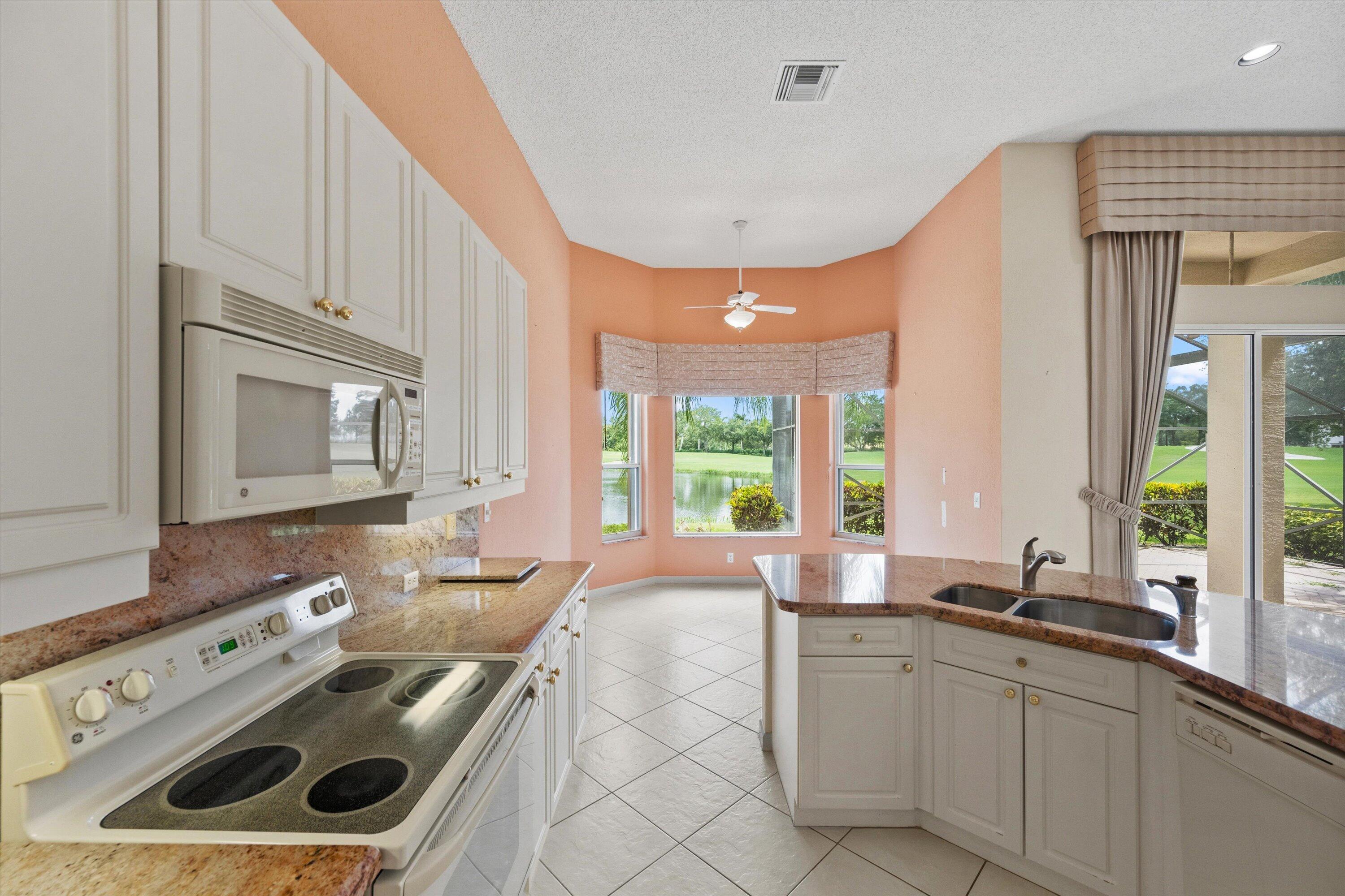 10911 Royal Devon Way Property Photo 14