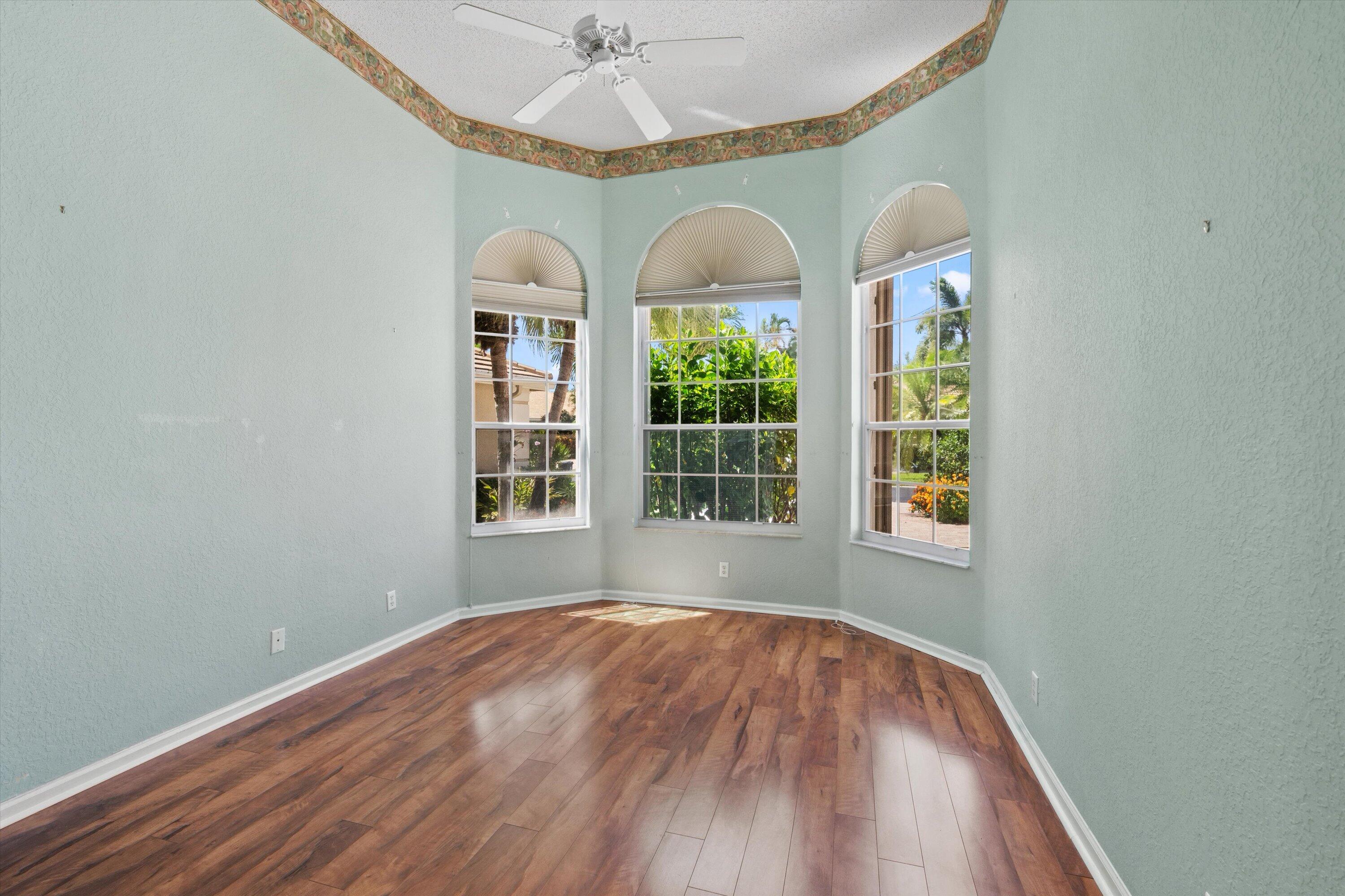 10911 Royal Devon Way Property Photo 24