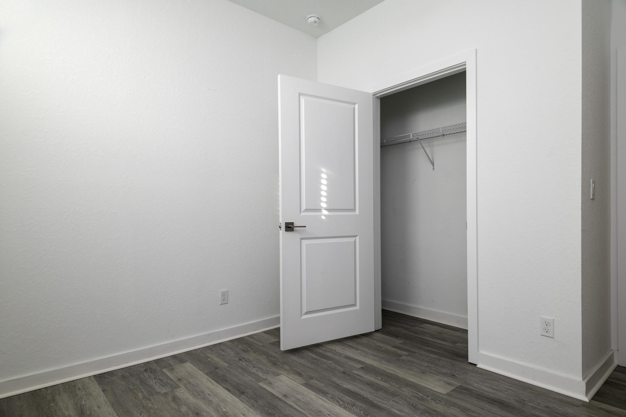 4530 Nw Exchange Avenue Property Photo 17