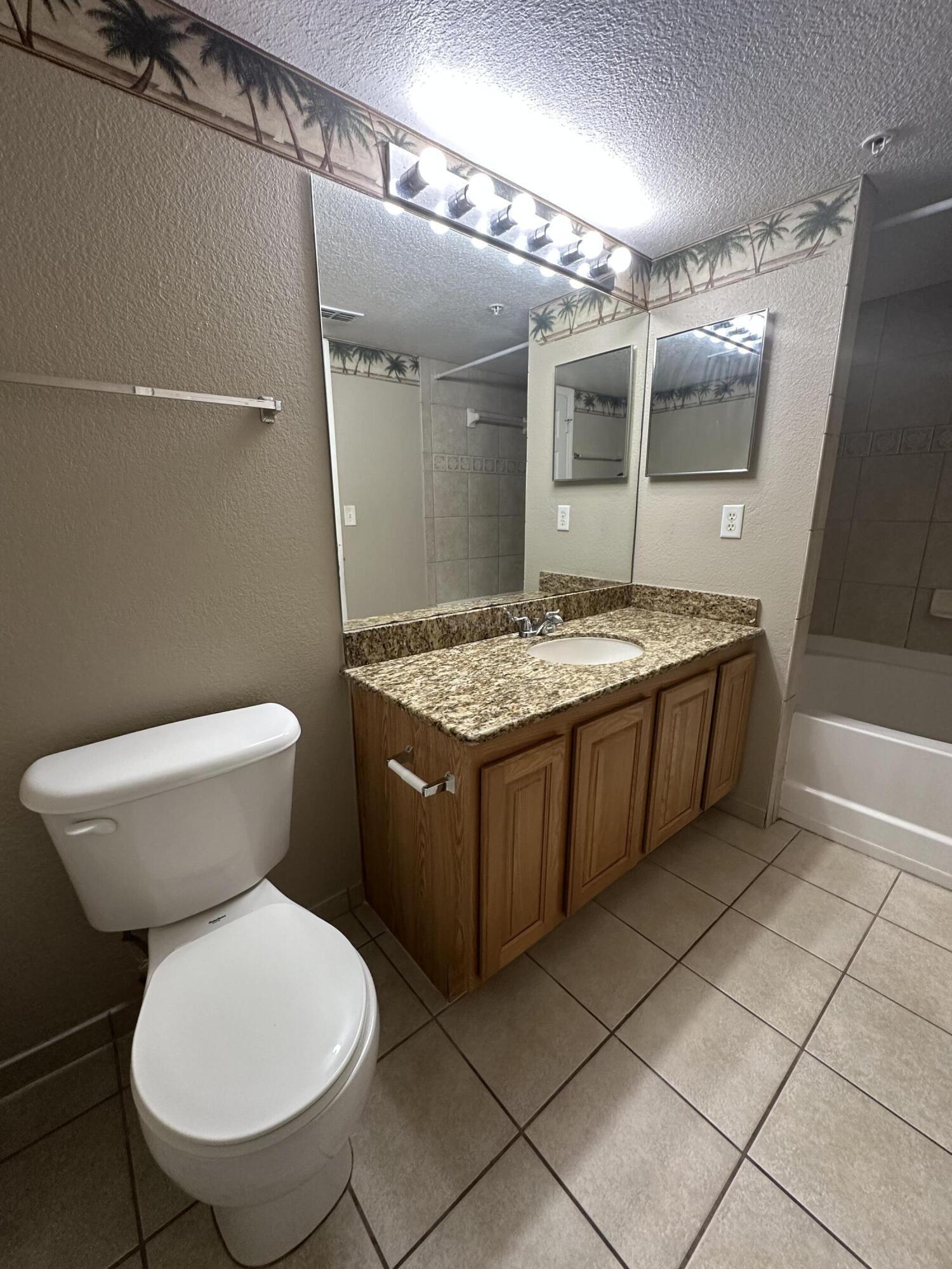 281 Sw Palm Drive 201 Property Photo 25
