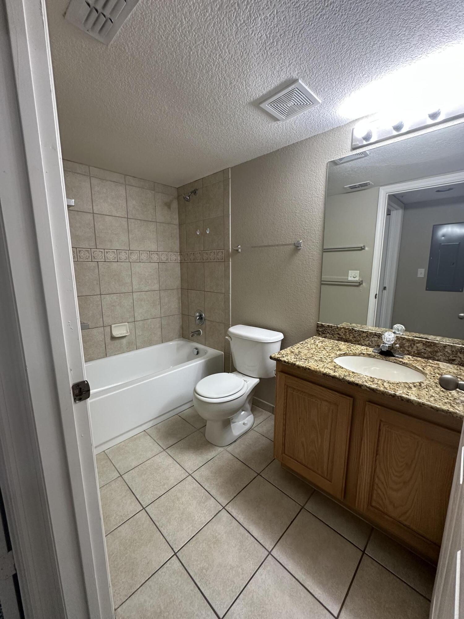 281 Sw Palm Drive 201 Property Photo 44