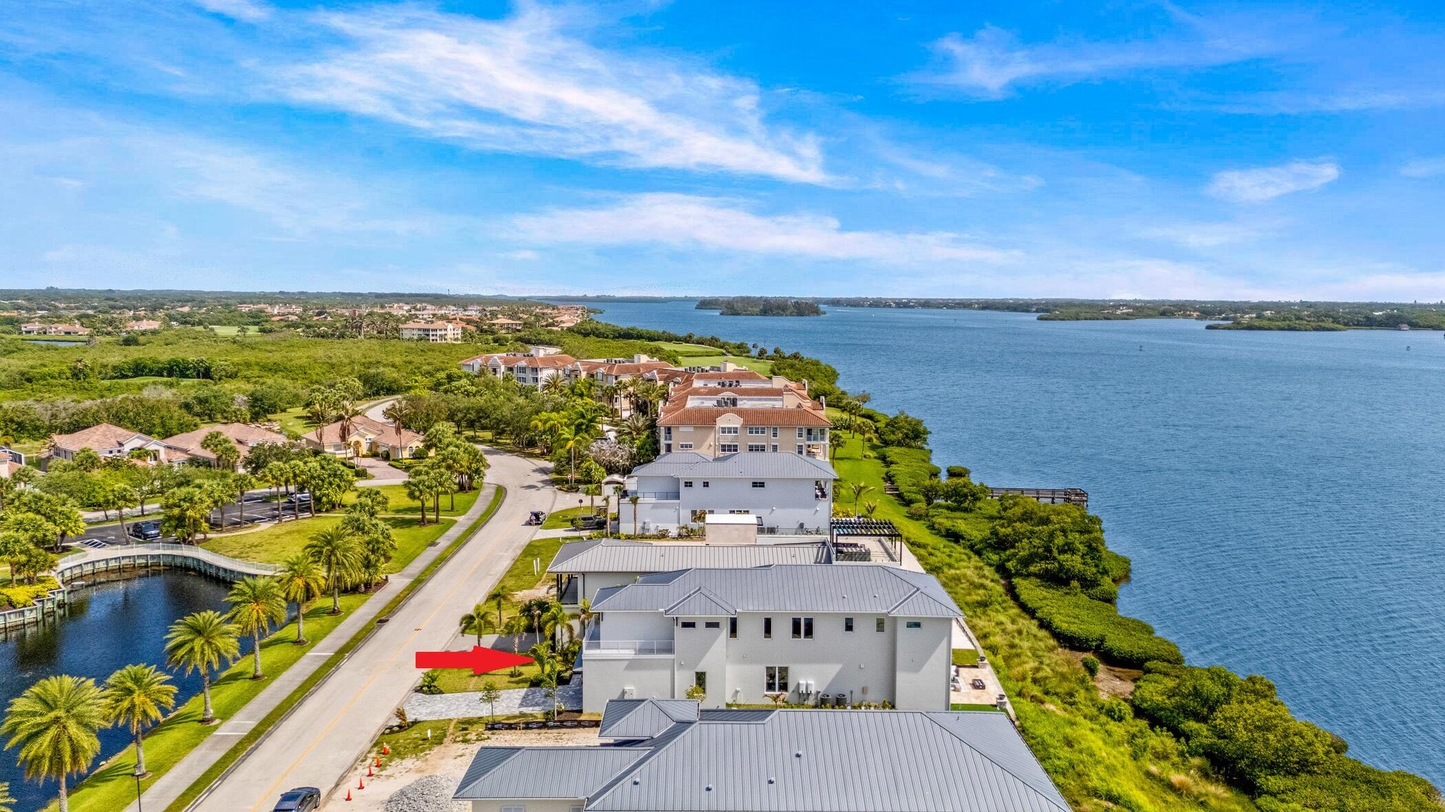 4842 S Harbor Drive Property Photo 2