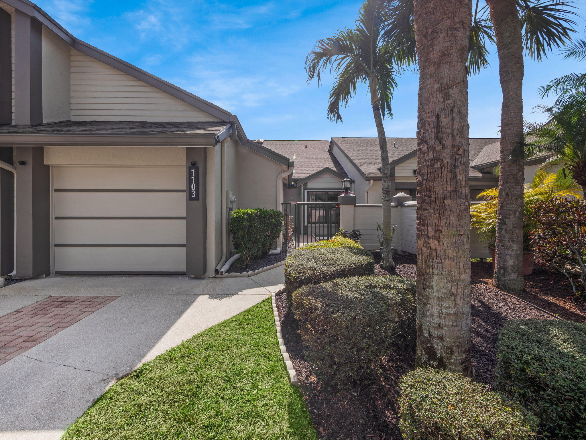 1103 Landings Boulevard Property Photo 1