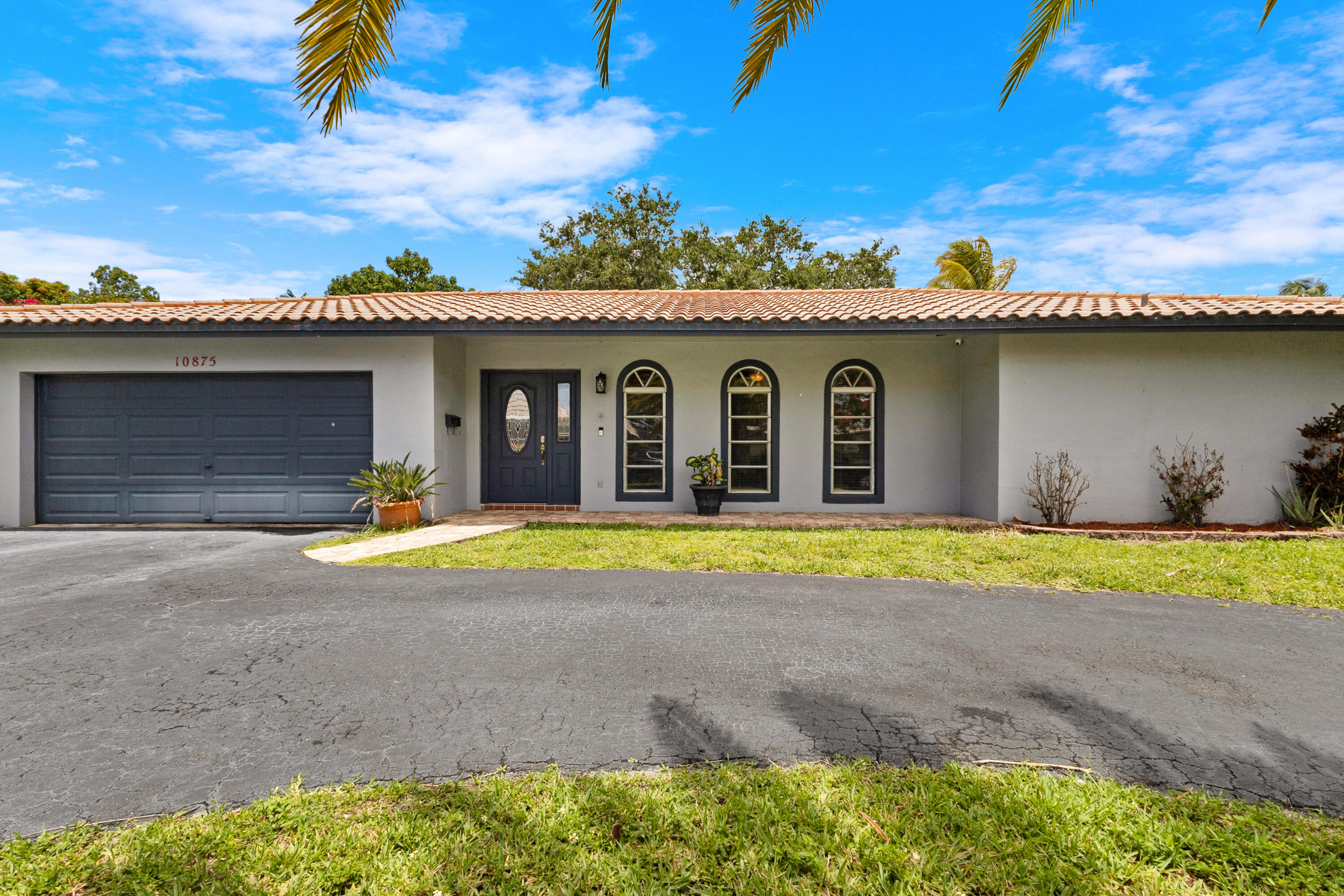 10875 Nw 40th Street Property Photo 4