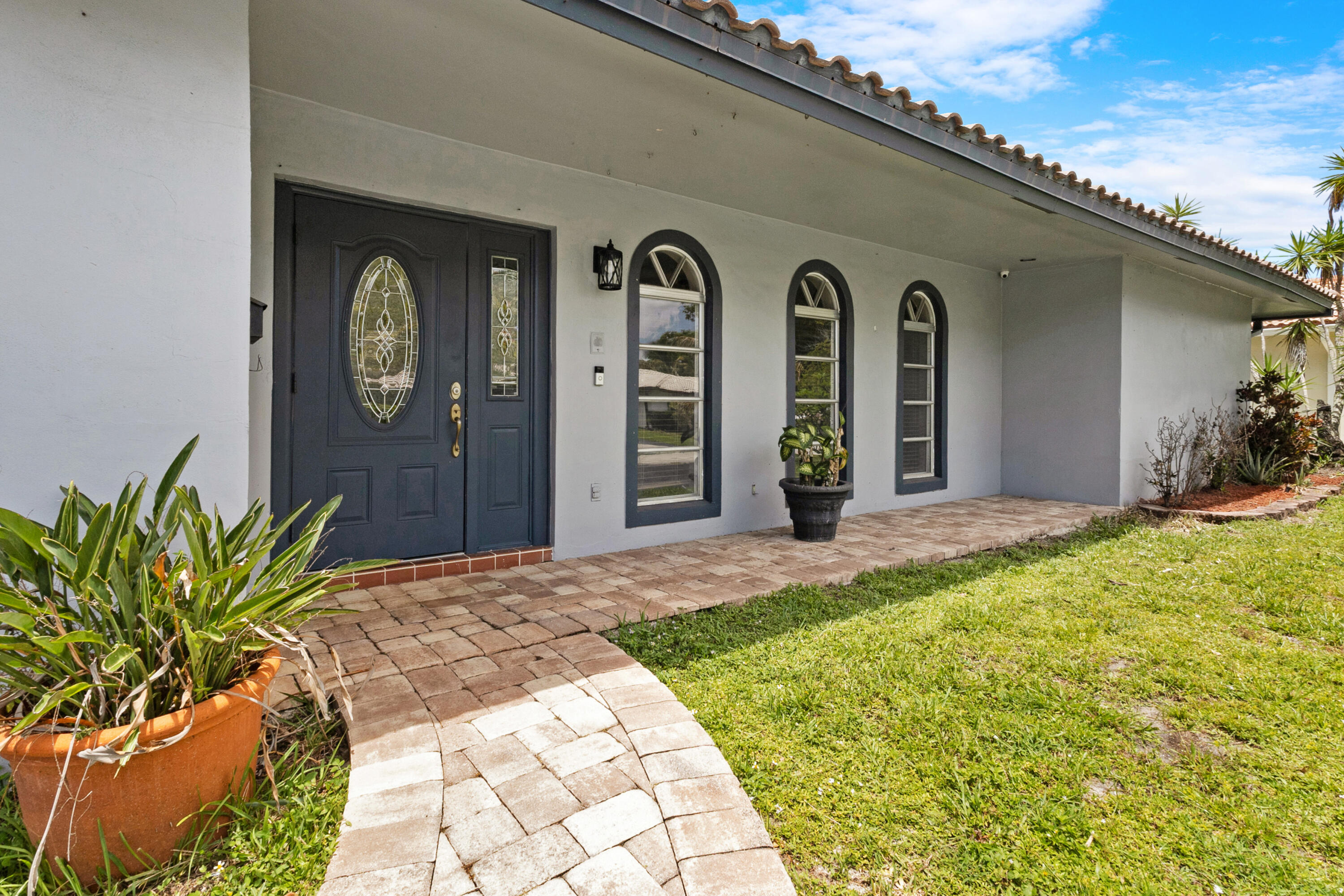 10875 Nw 40th Street Property Photo 5