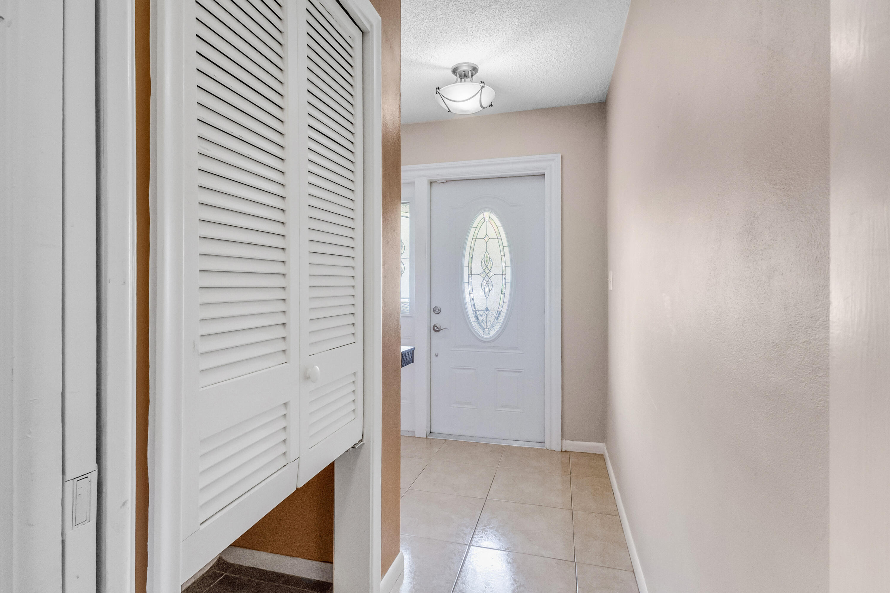 10875 Nw 40th Street Property Photo 8