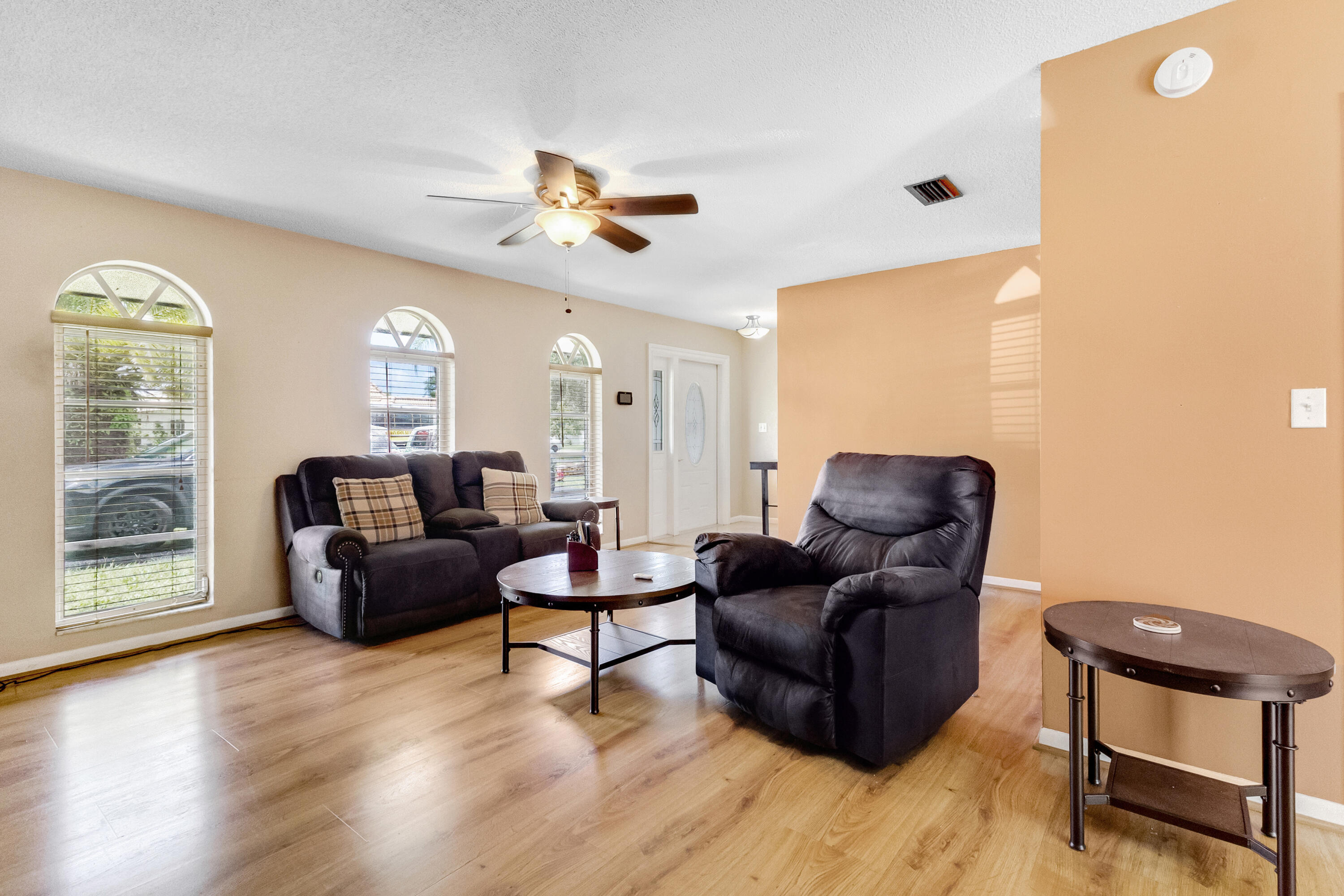 10875 Nw 40th Street Property Photo 13