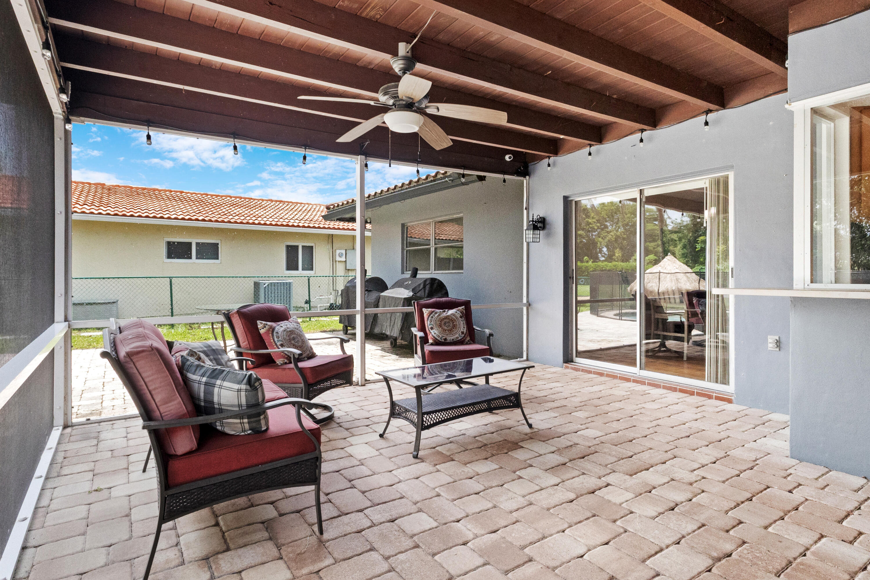 10875 Nw 40th Street Property Photo 54