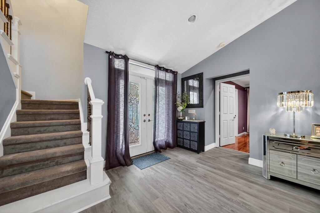 3730 Sw Woodbriar Lane Property Photo 3