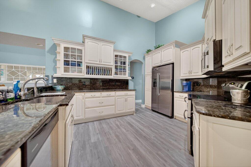 3730 Sw Woodbriar Lane Property Photo 8