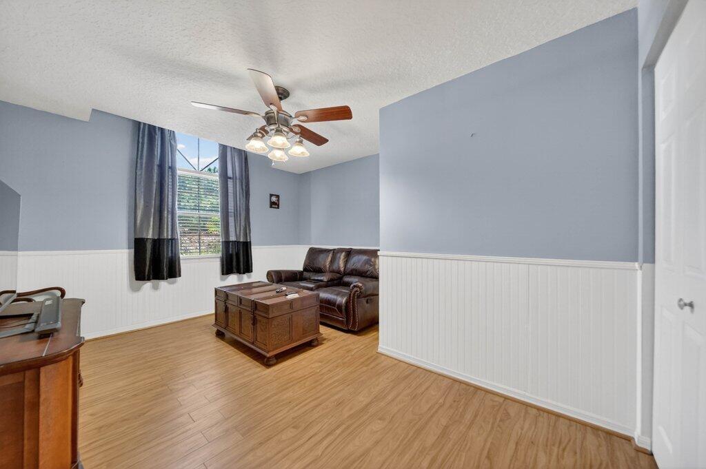 3730 Sw Woodbriar Lane Property Photo 17