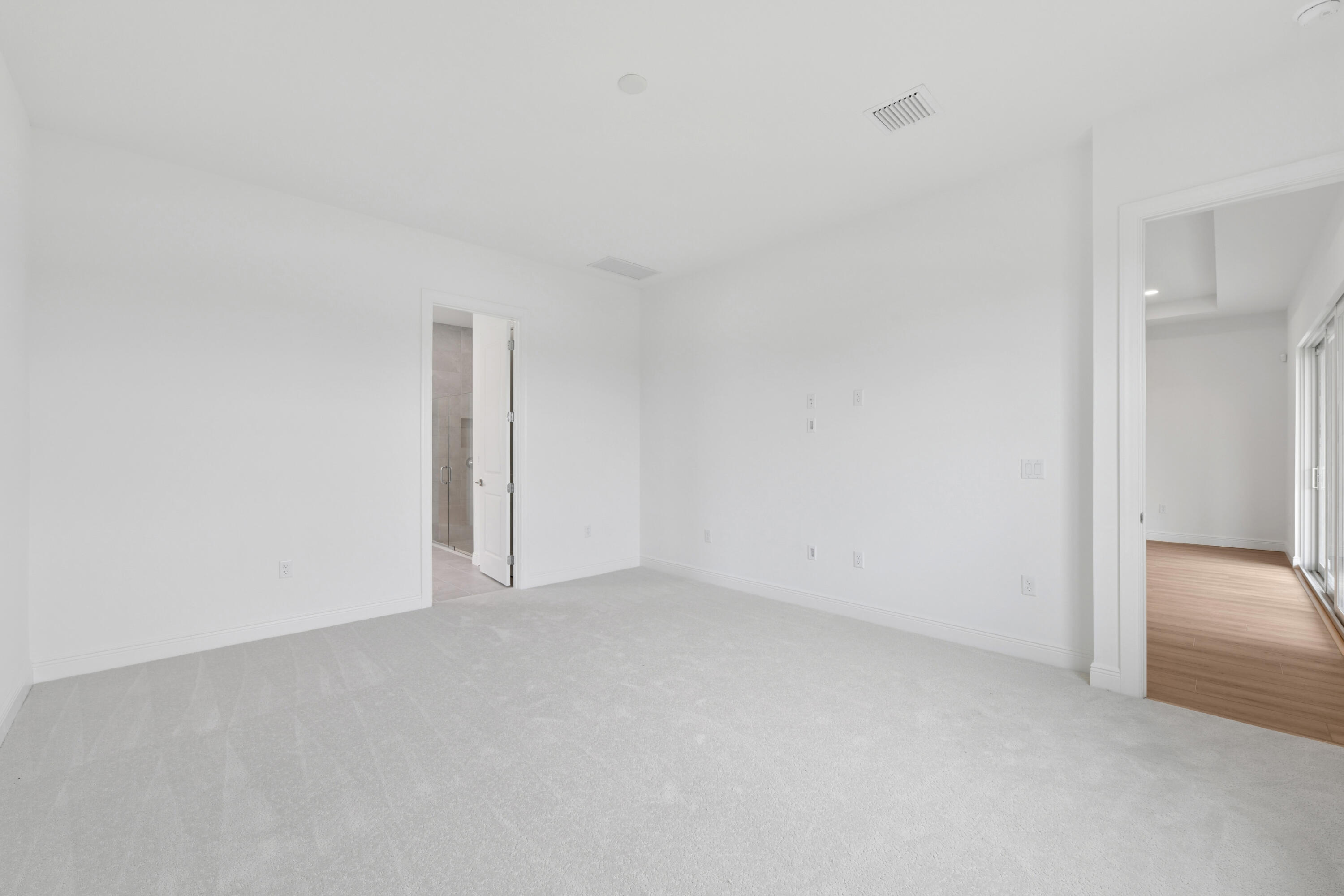 2850 68th Street Property Photo 8