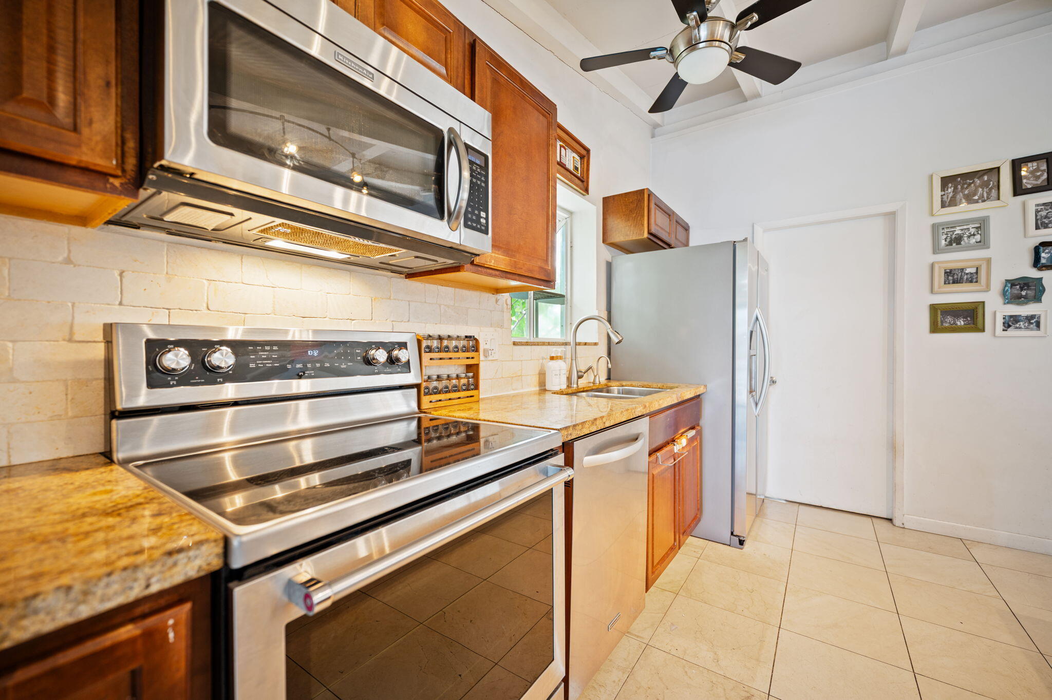 2625 Gulfstream Lane Property Photo 17