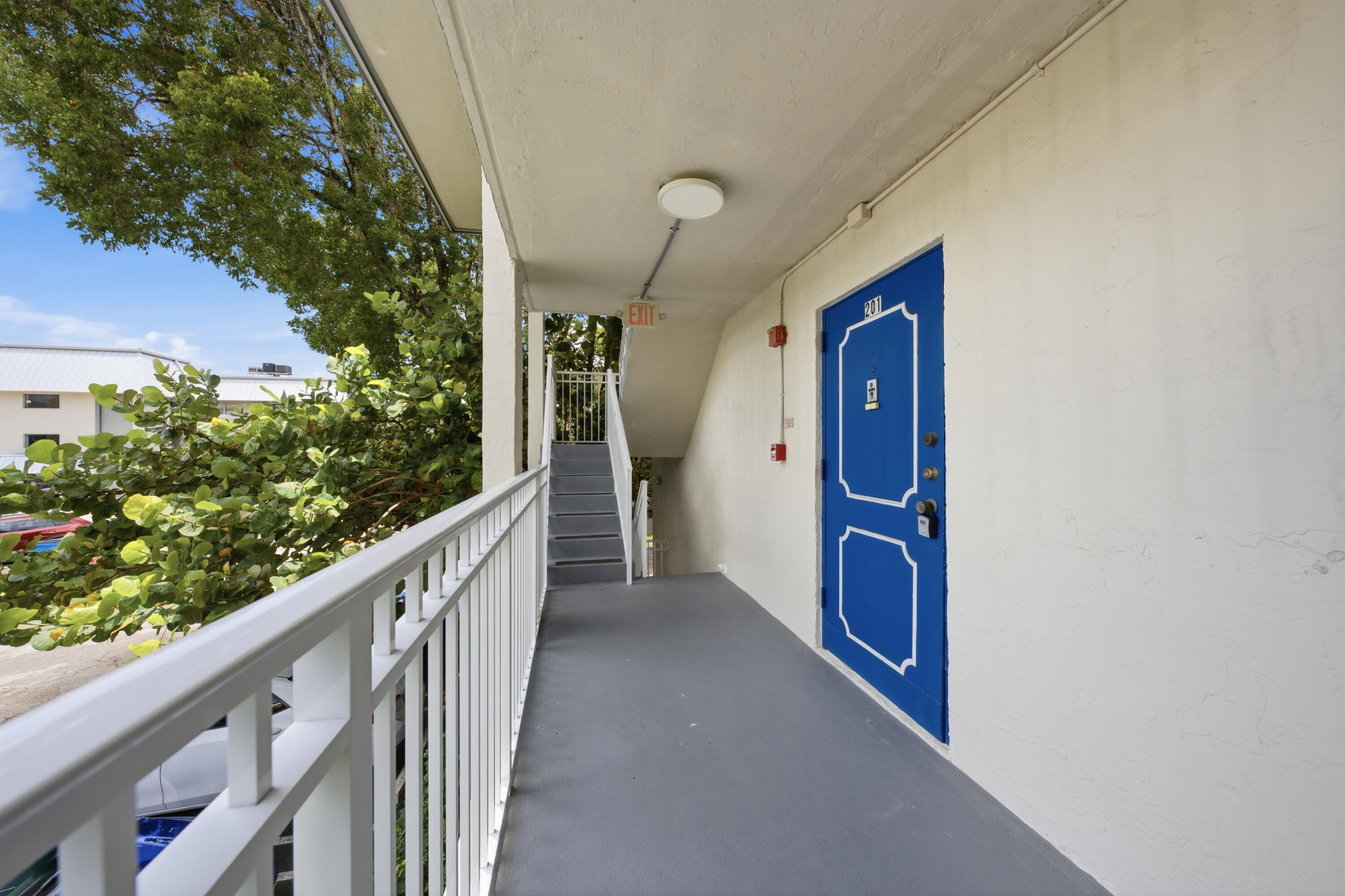 3000 Riverside Drive 201-1 Property Photo 3