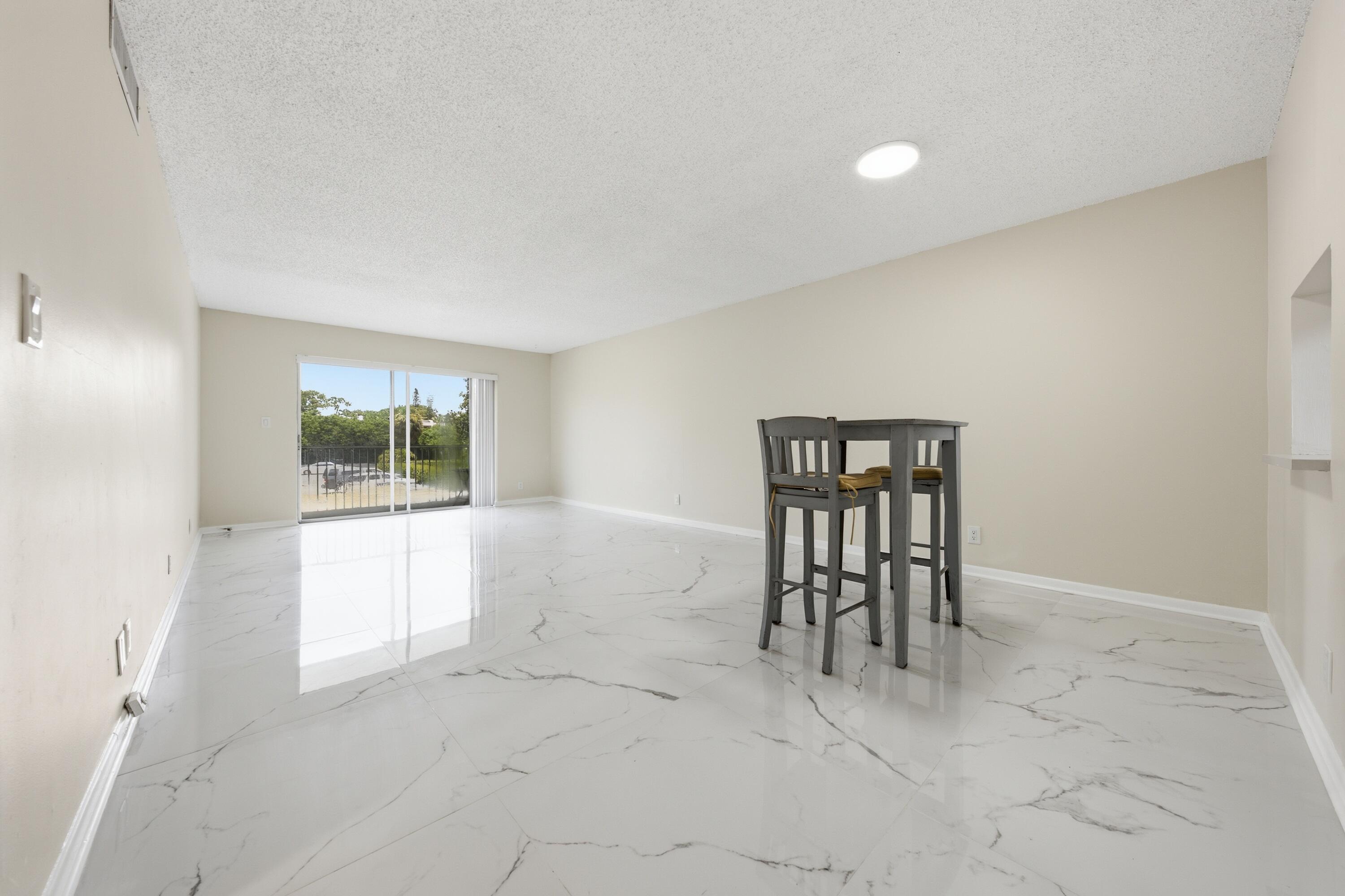 3000 Riverside Drive 201-1 Property Photo 8