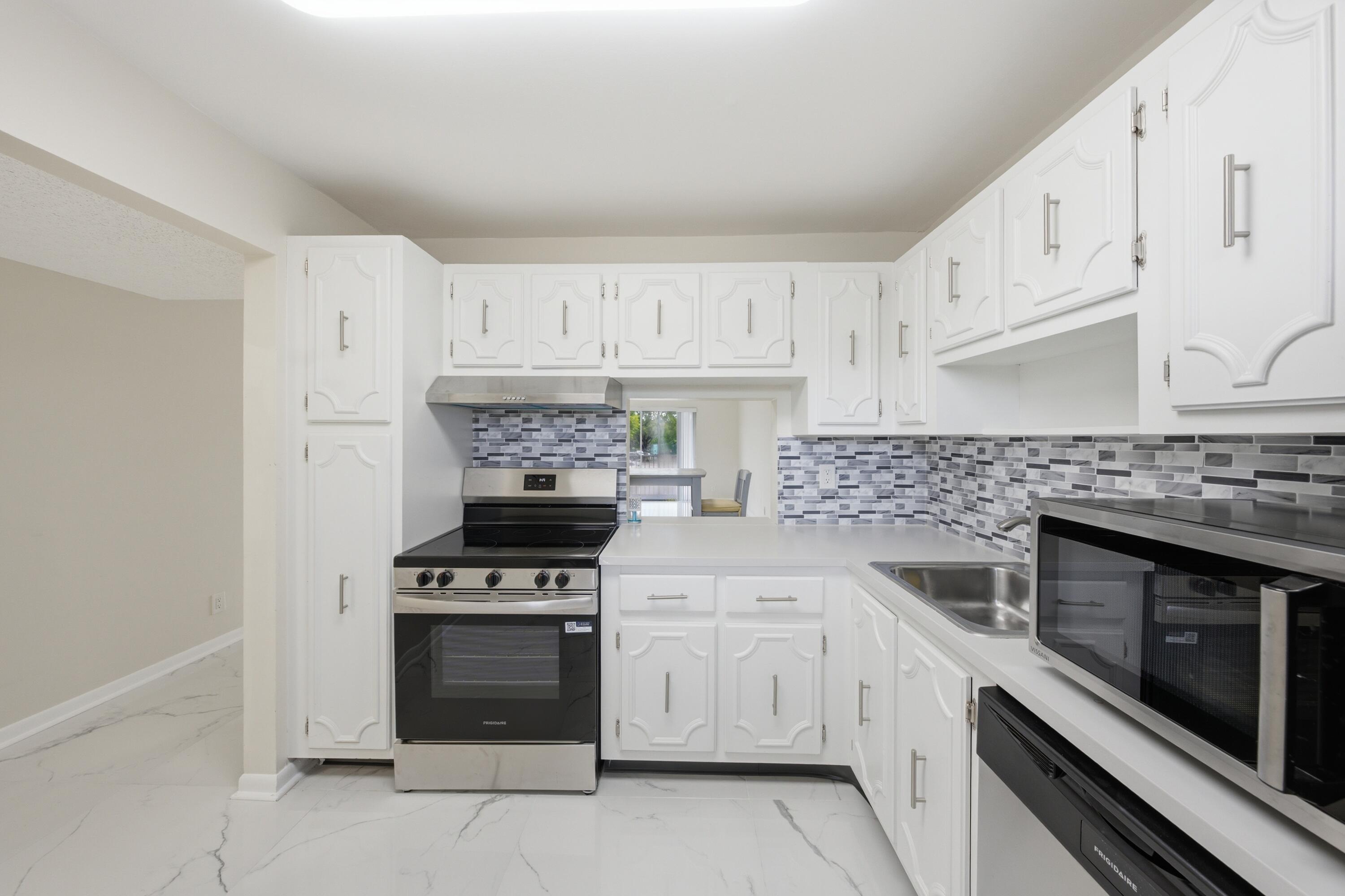 3000 Riverside Drive 201-1 Property Photo 10