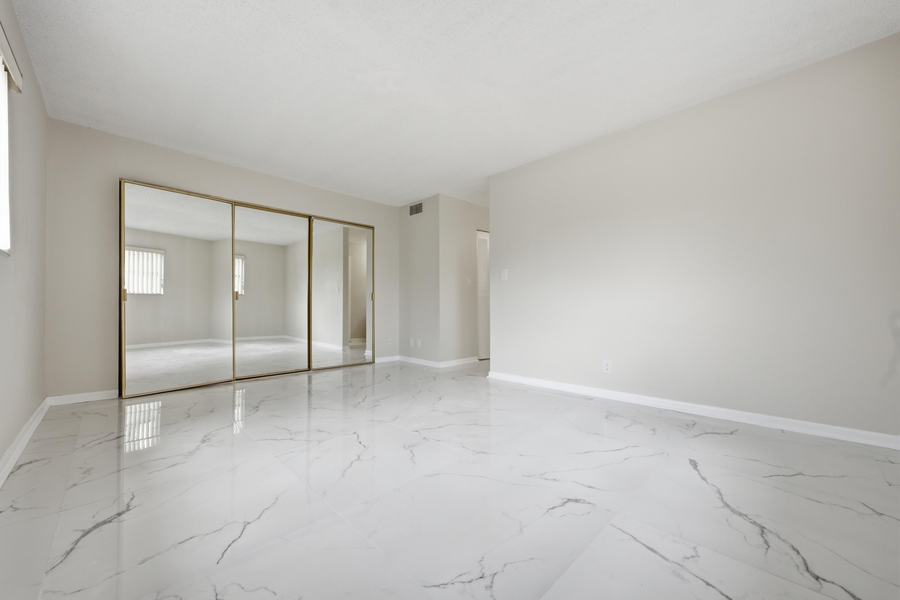 3000 Riverside Drive 201-1 Property Photo 16