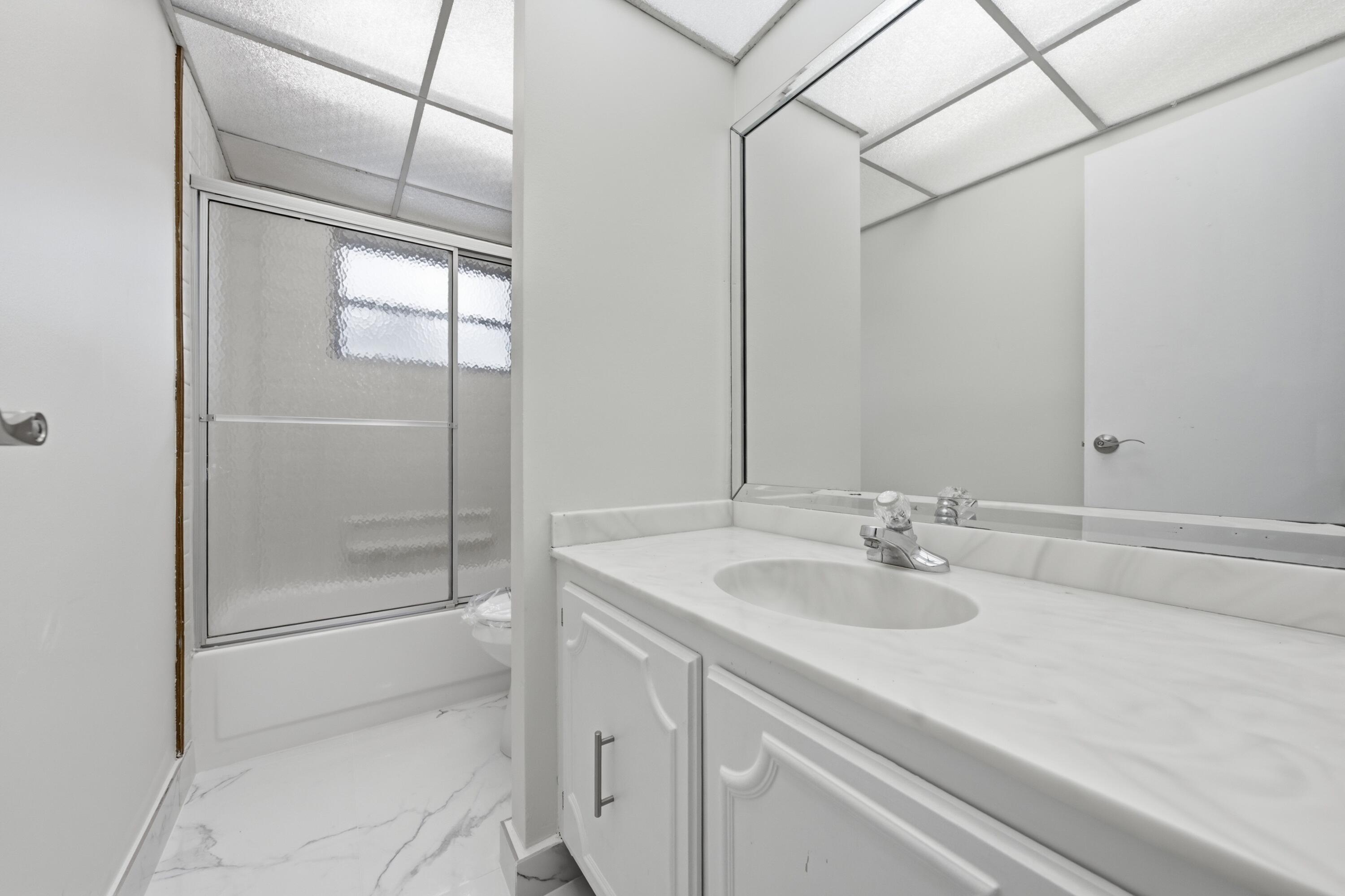 3000 Riverside Drive 201-1 Property Photo 17