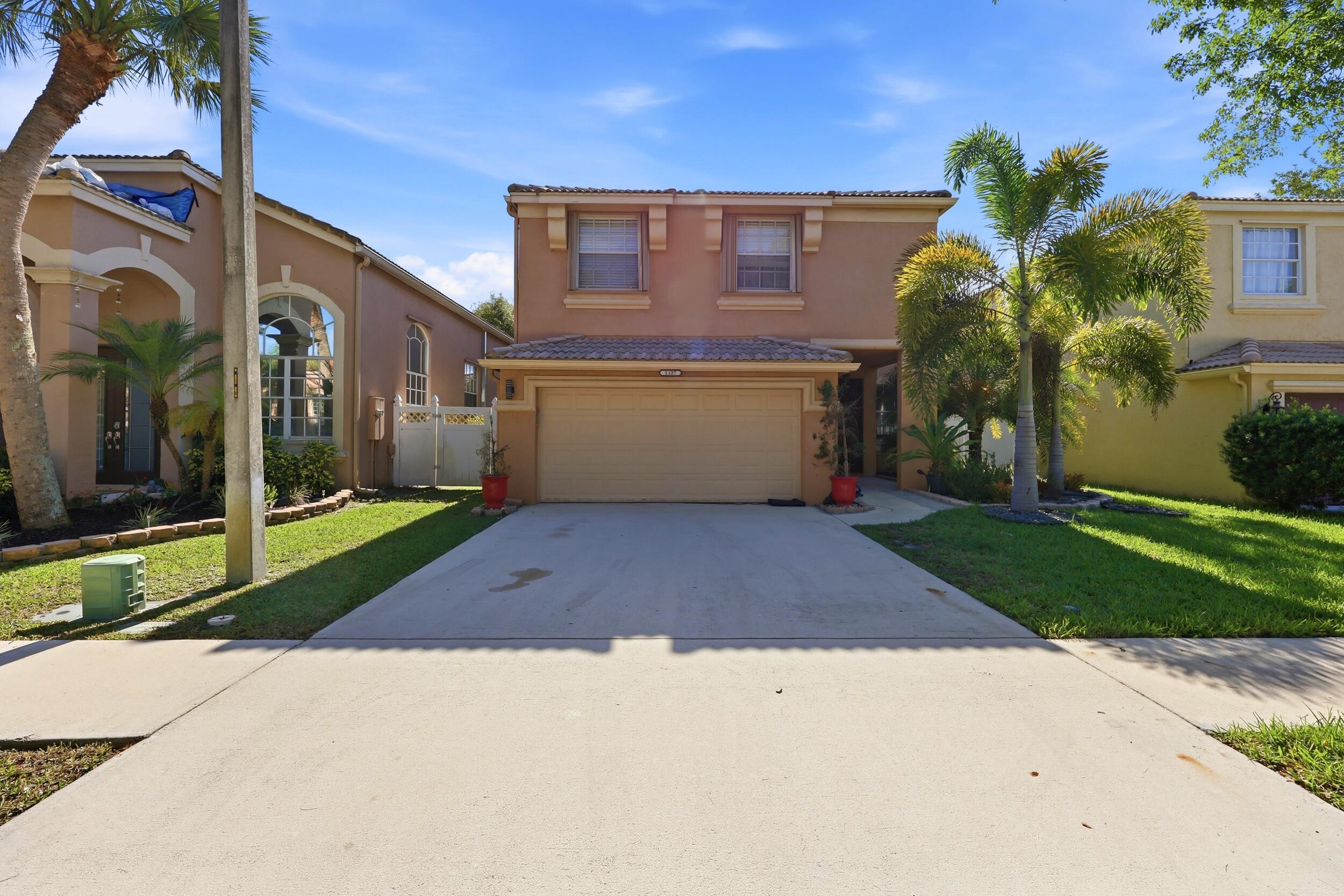 1327 Isleworth Court Property Photo 1