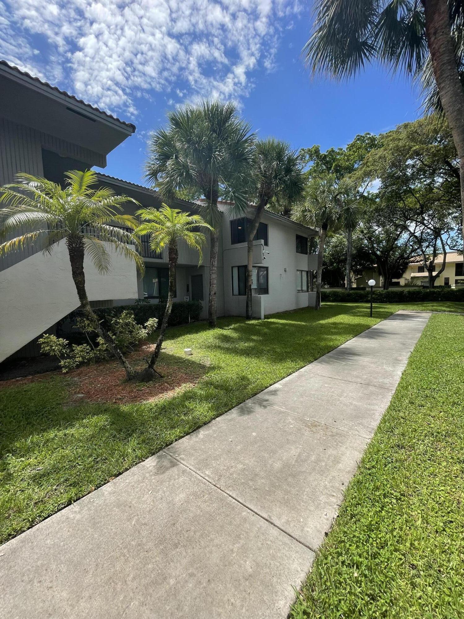 9537 Sw 1st Court Property Photo 2