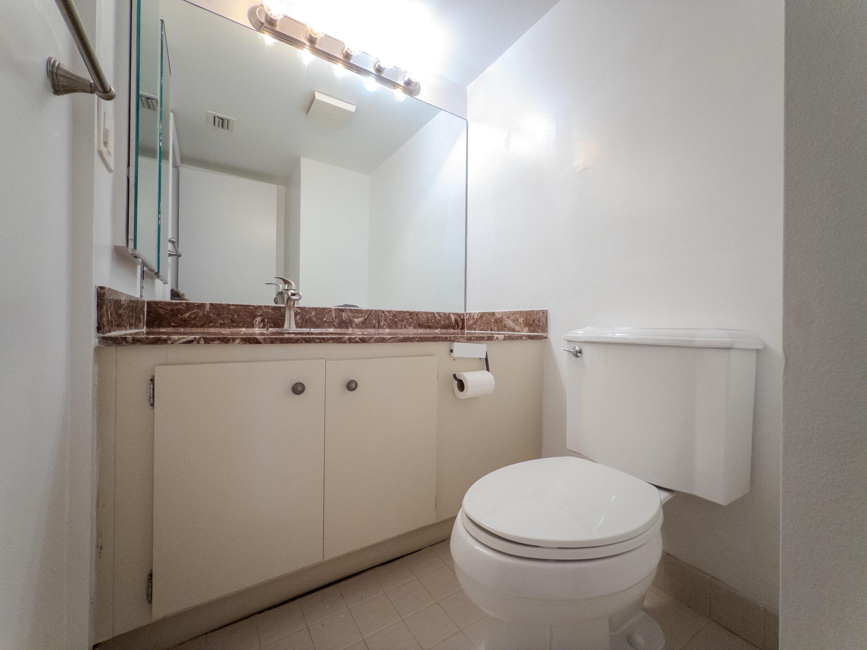 2800 N 46th A502 Property Photo 17