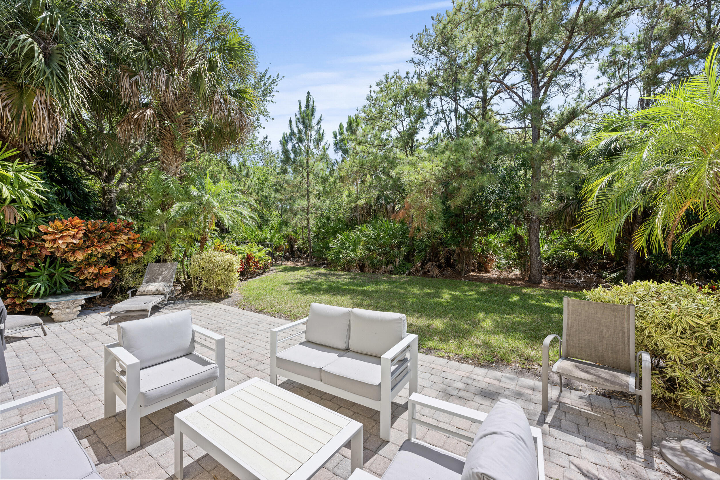 1043 Vintner Boulevard Property Photo 11