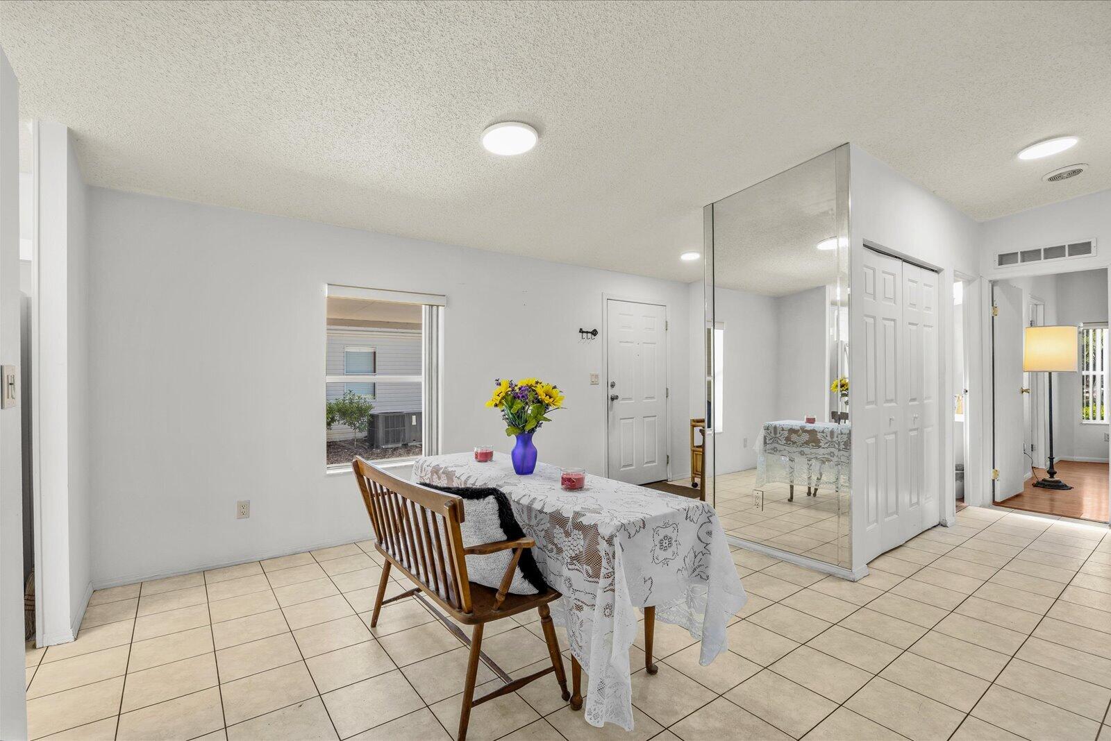 3809 Meadowlark Circle Property Photo 6