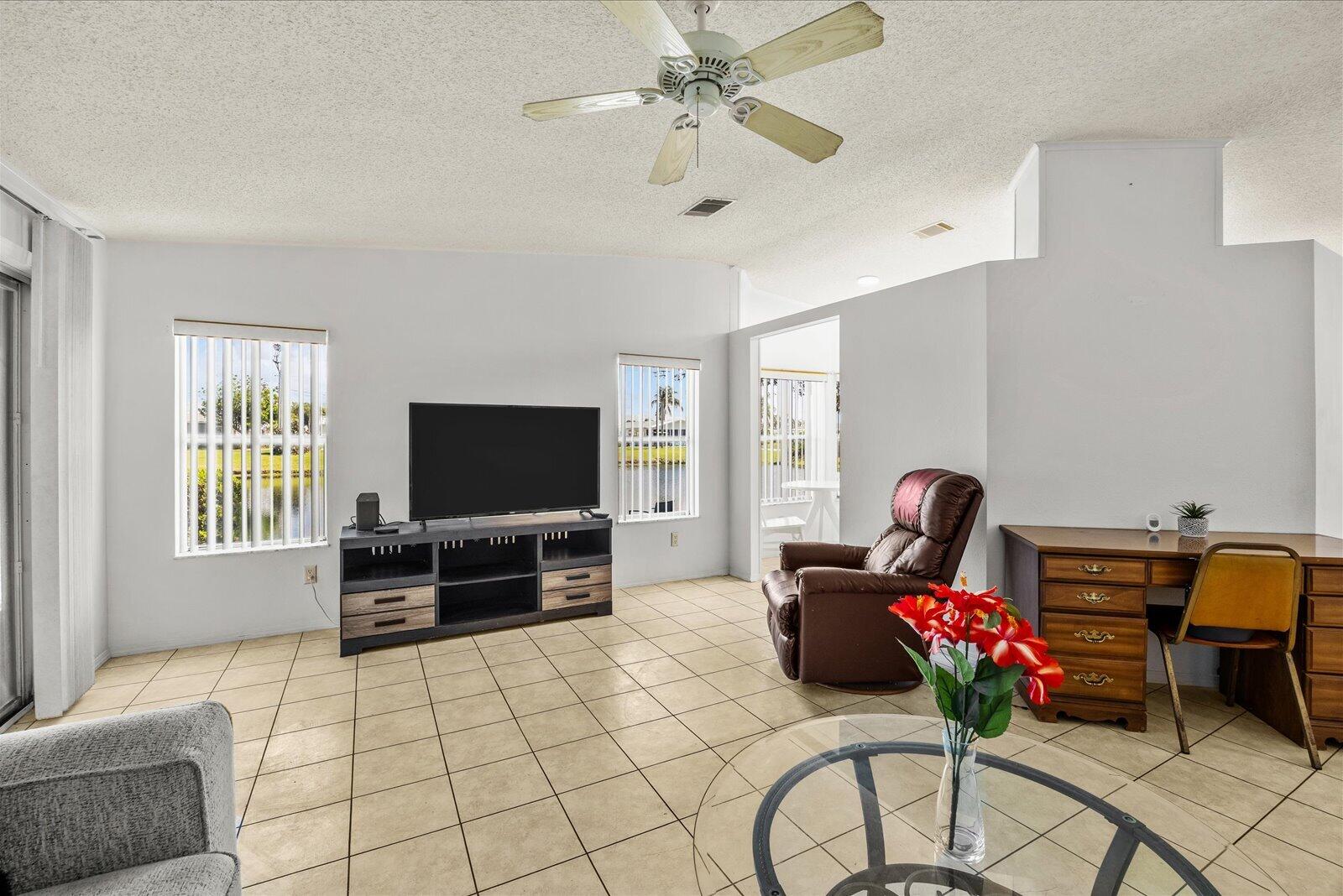 3809 Meadowlark Circle Property Photo 8