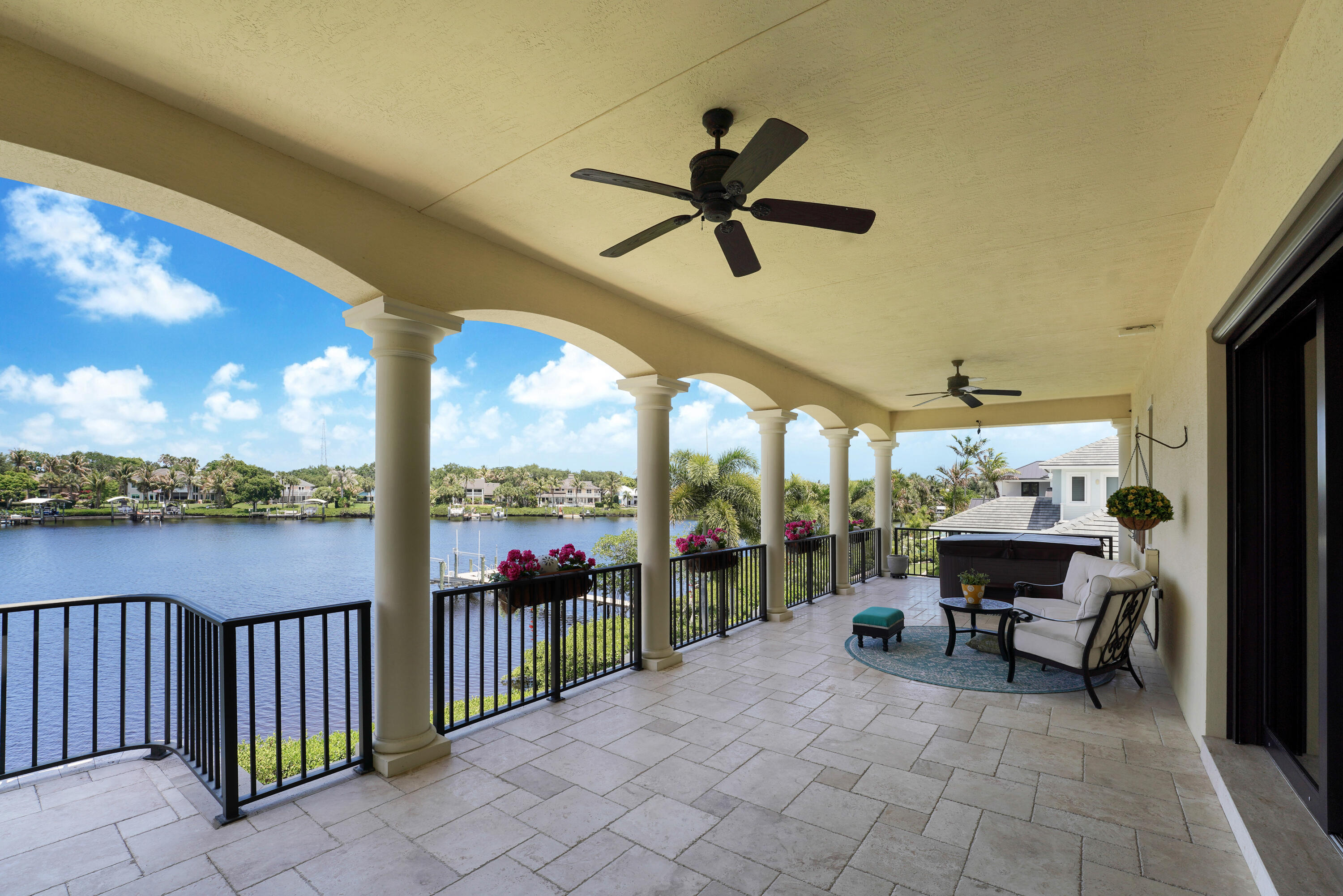 10433 Se Banyan Way Property Photo 29