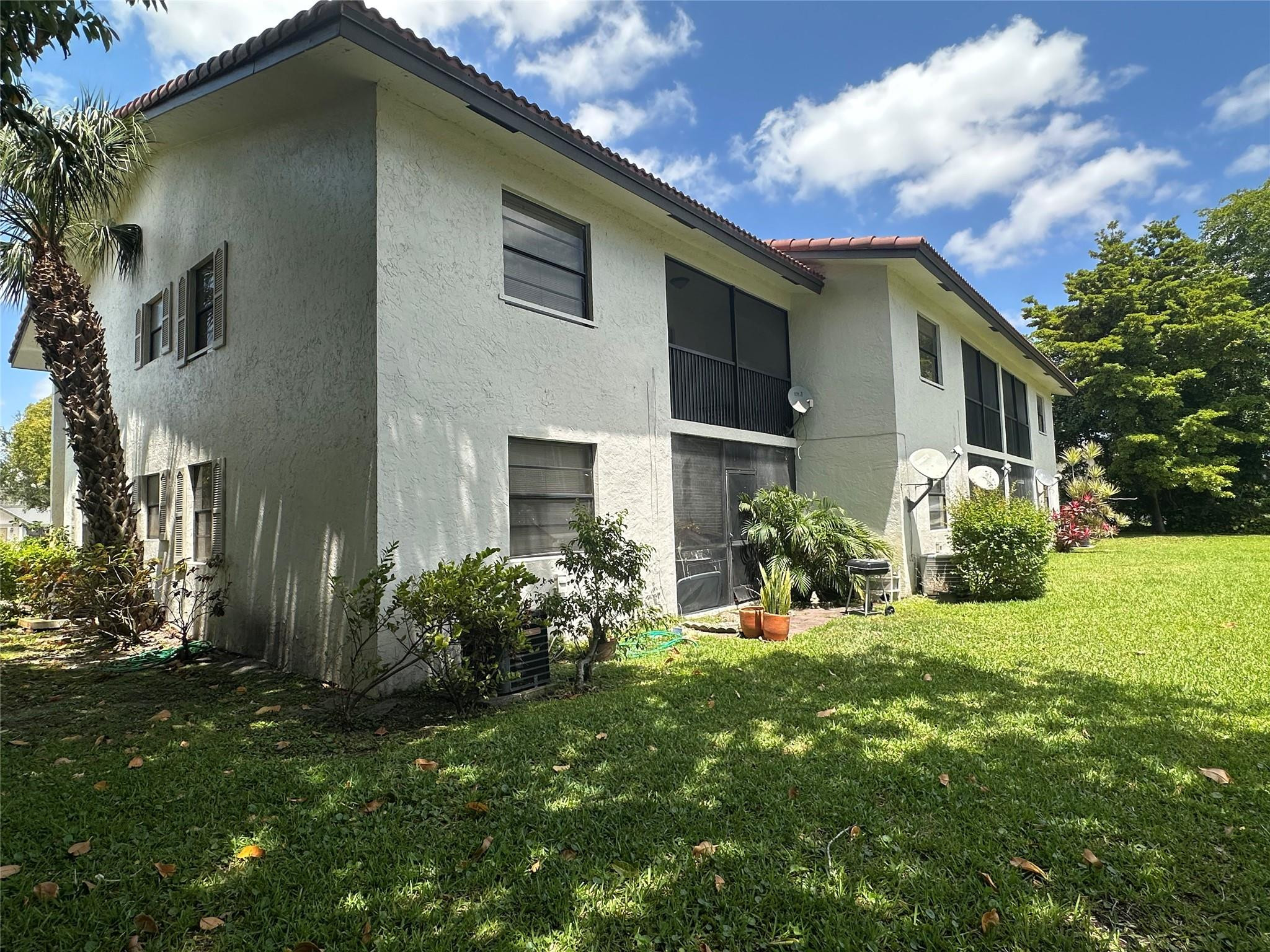 11676 Nw 45th Street Property Photo 9