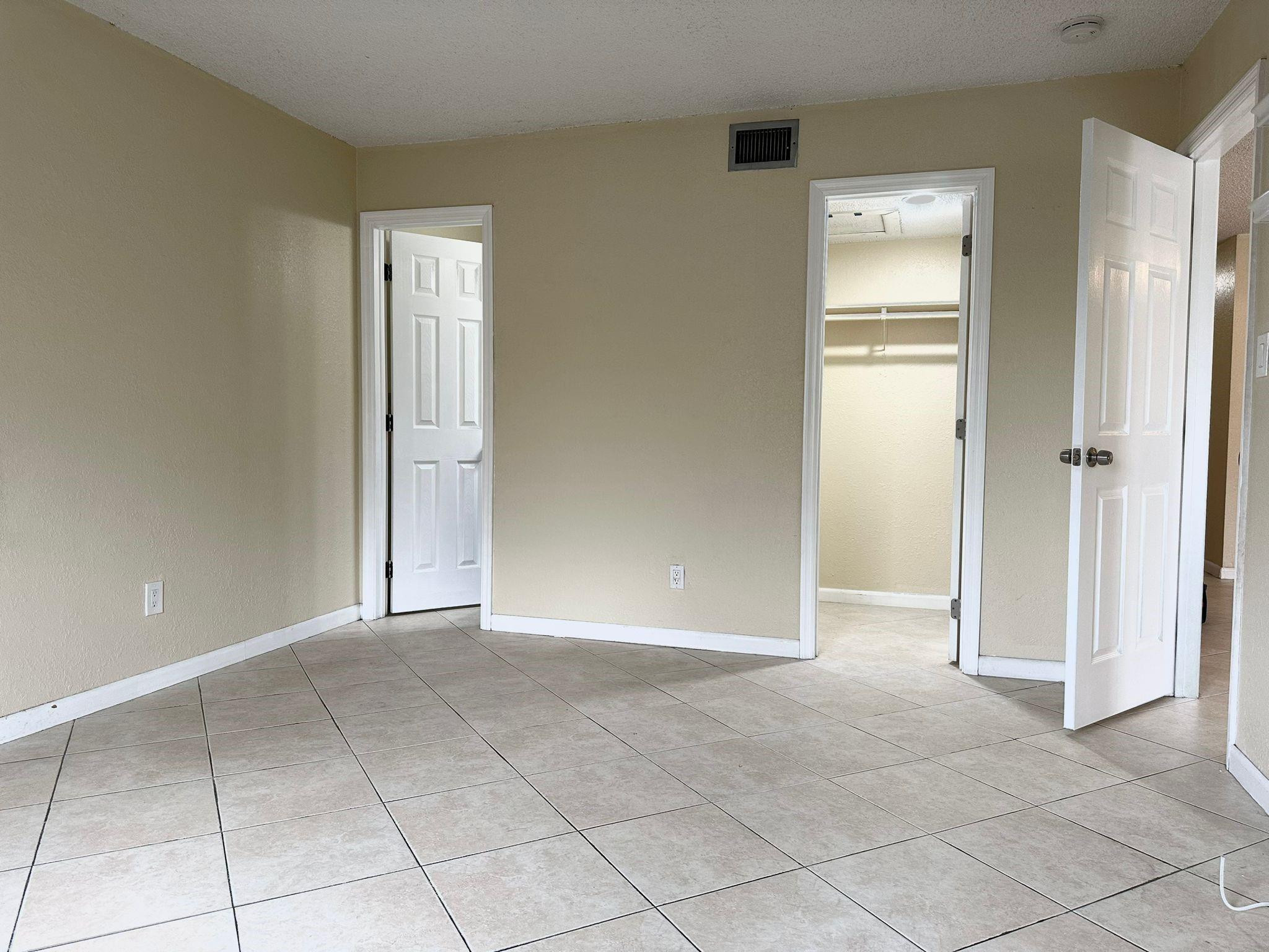 11676 Nw 45th Street Property Photo 25