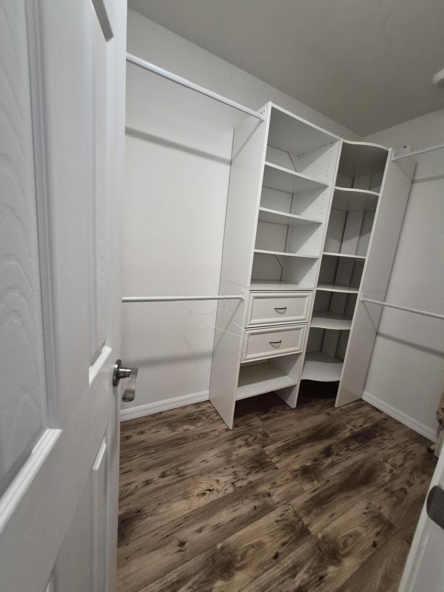 27 Easthampton B Property Photo 6