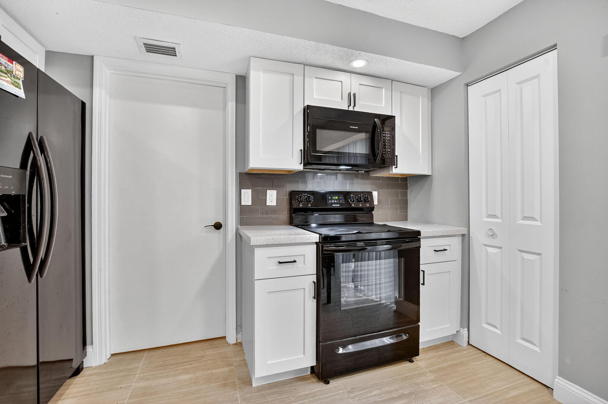 7773 La Mirada Drive Property Photo 13