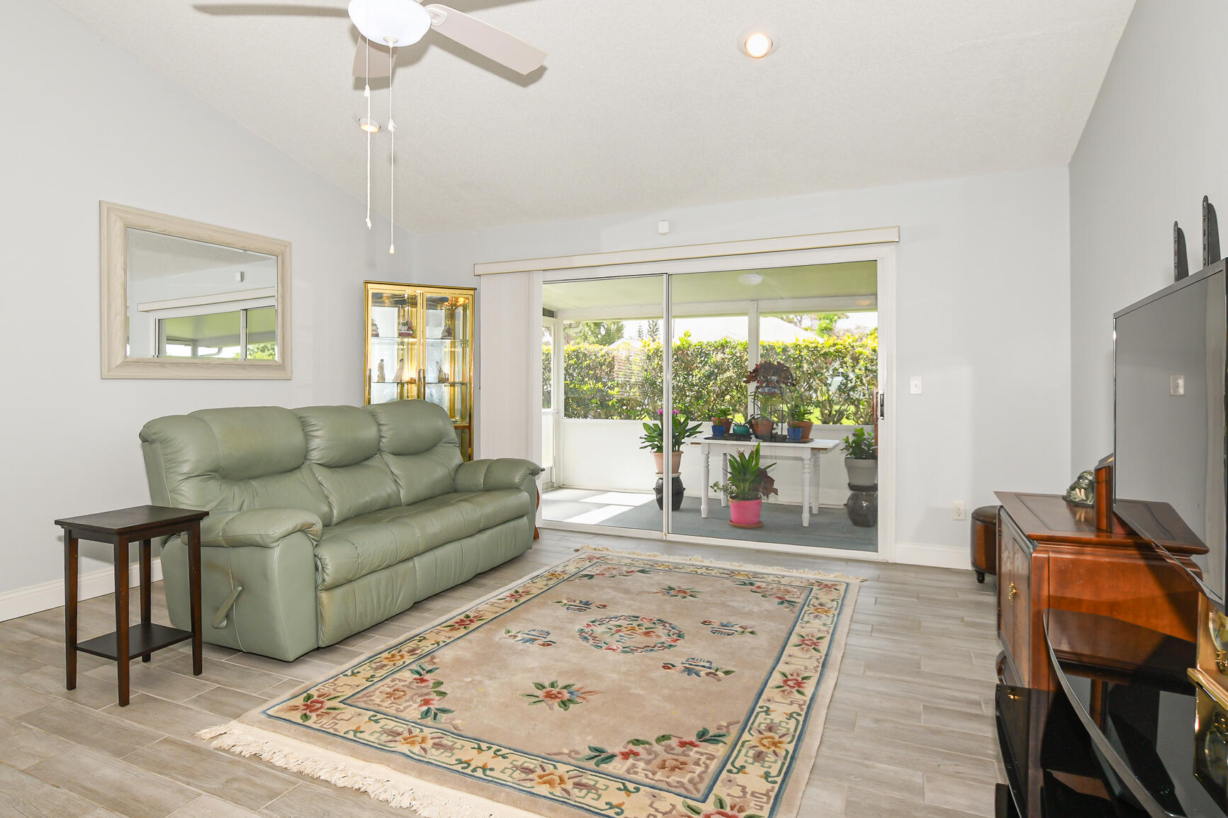 2640 Se Tropical East Circle Property Photo 8