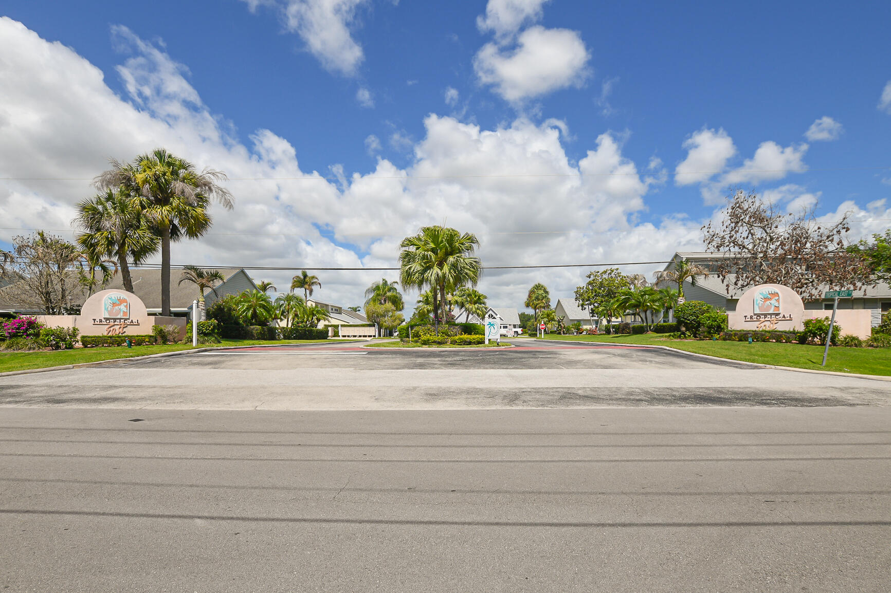 2640 Se Tropical East Circle Property Photo 42