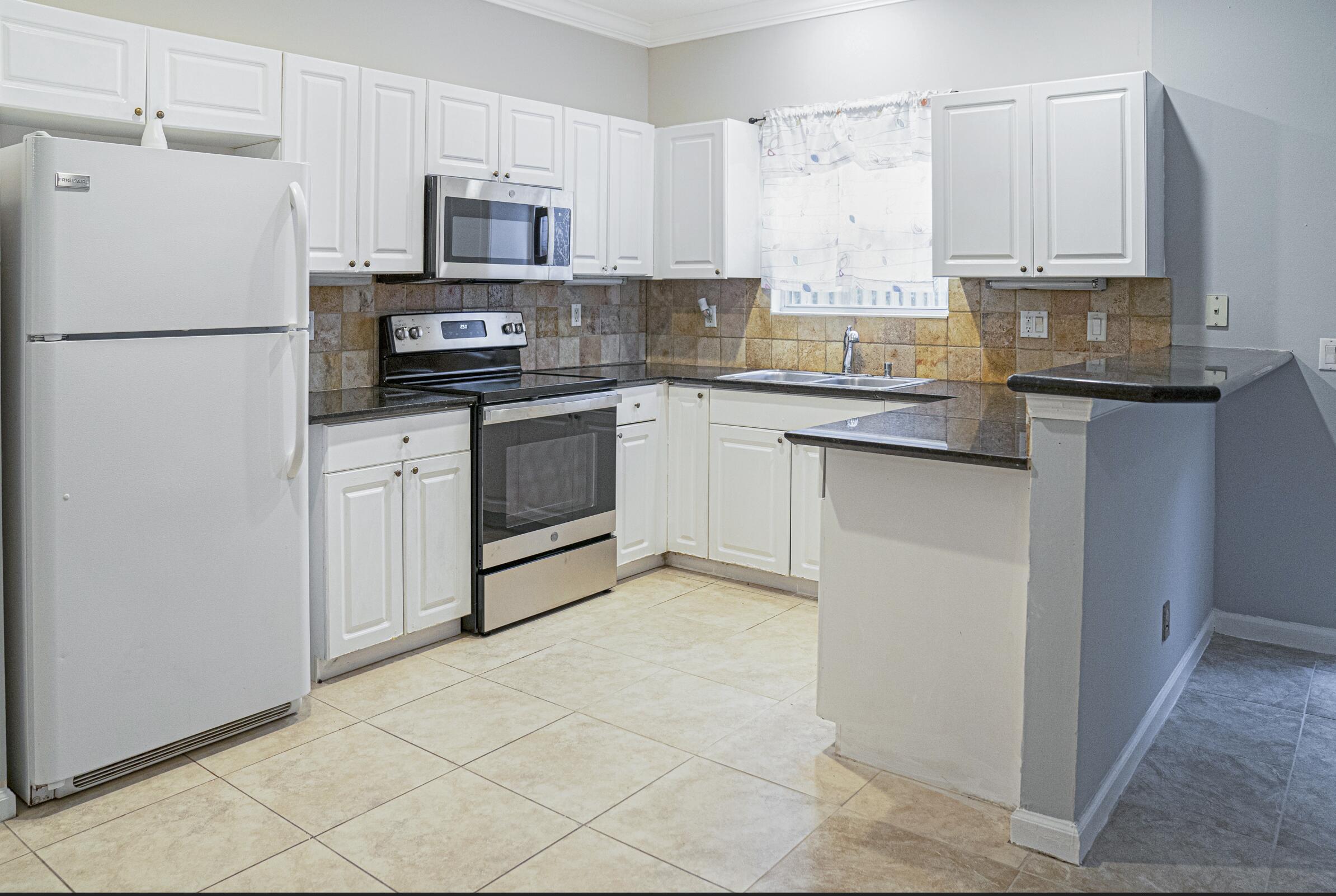 130 Baldwin Boulevard Property Photo 5