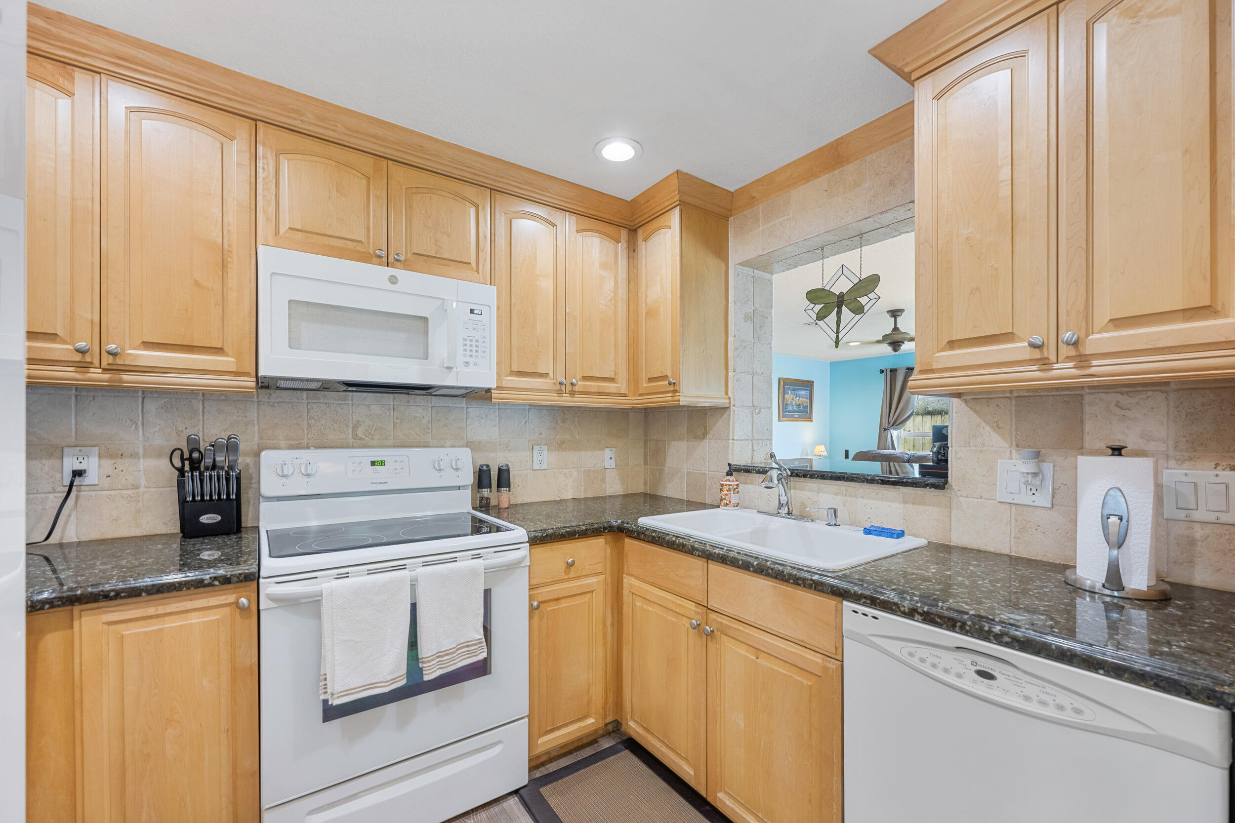 128 Banyan Circle Property Photo 7