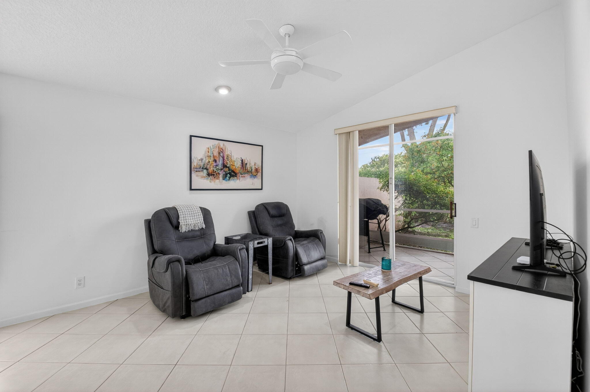 5304 Wycombe Avenue Property Photo 17