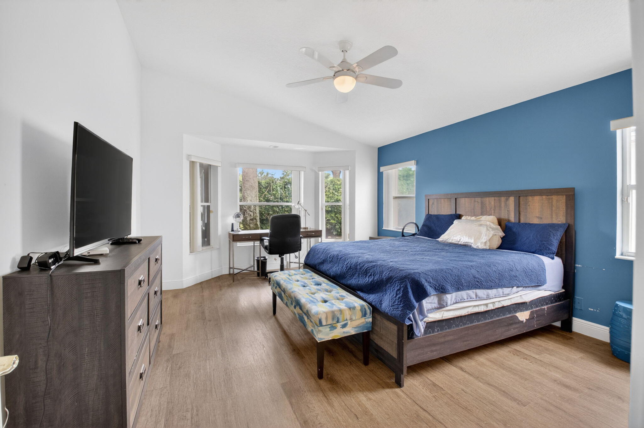 5304 Wycombe Avenue Property Photo 18